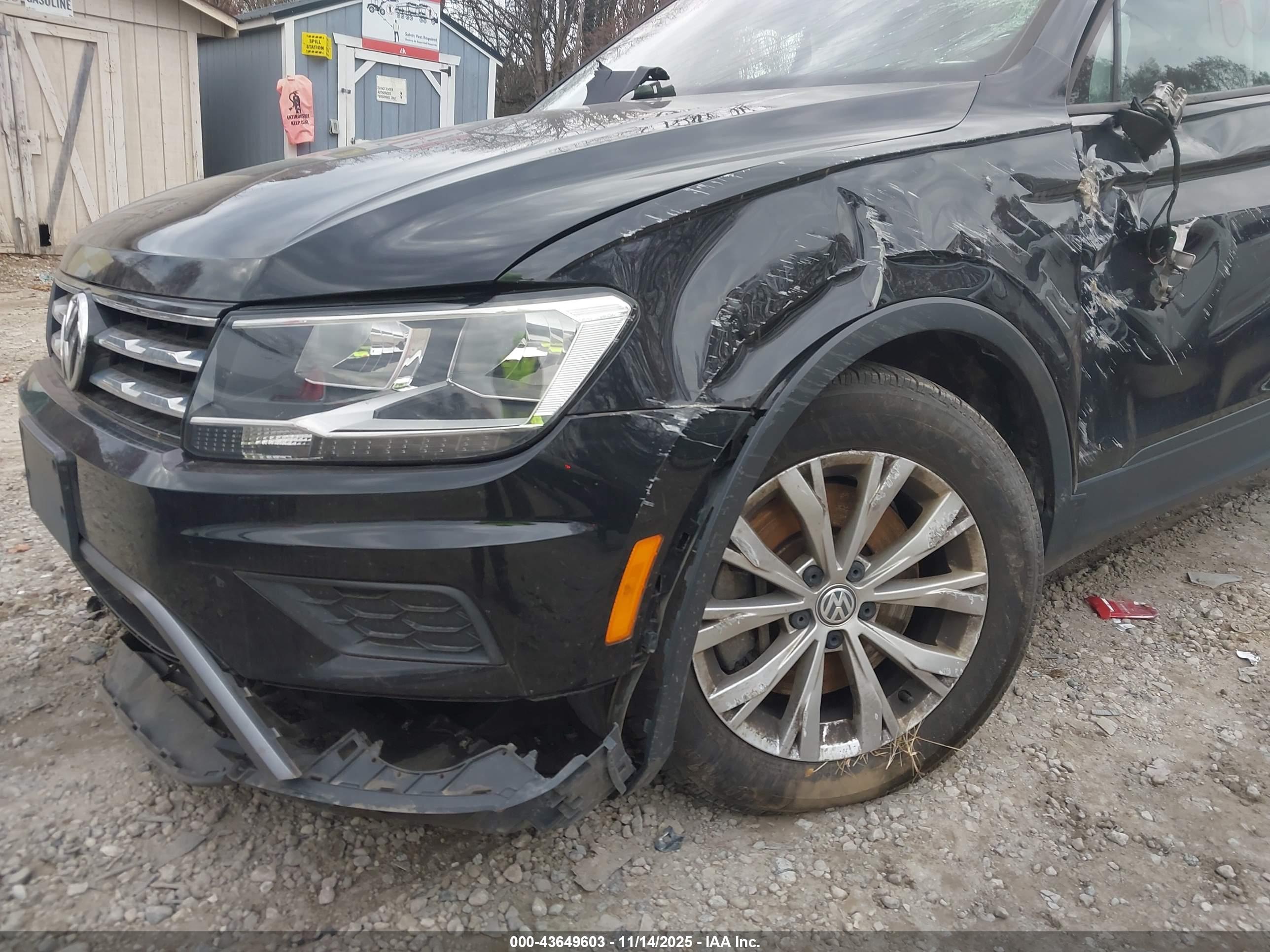 VOLKSWAGEN TIGUAN image 6