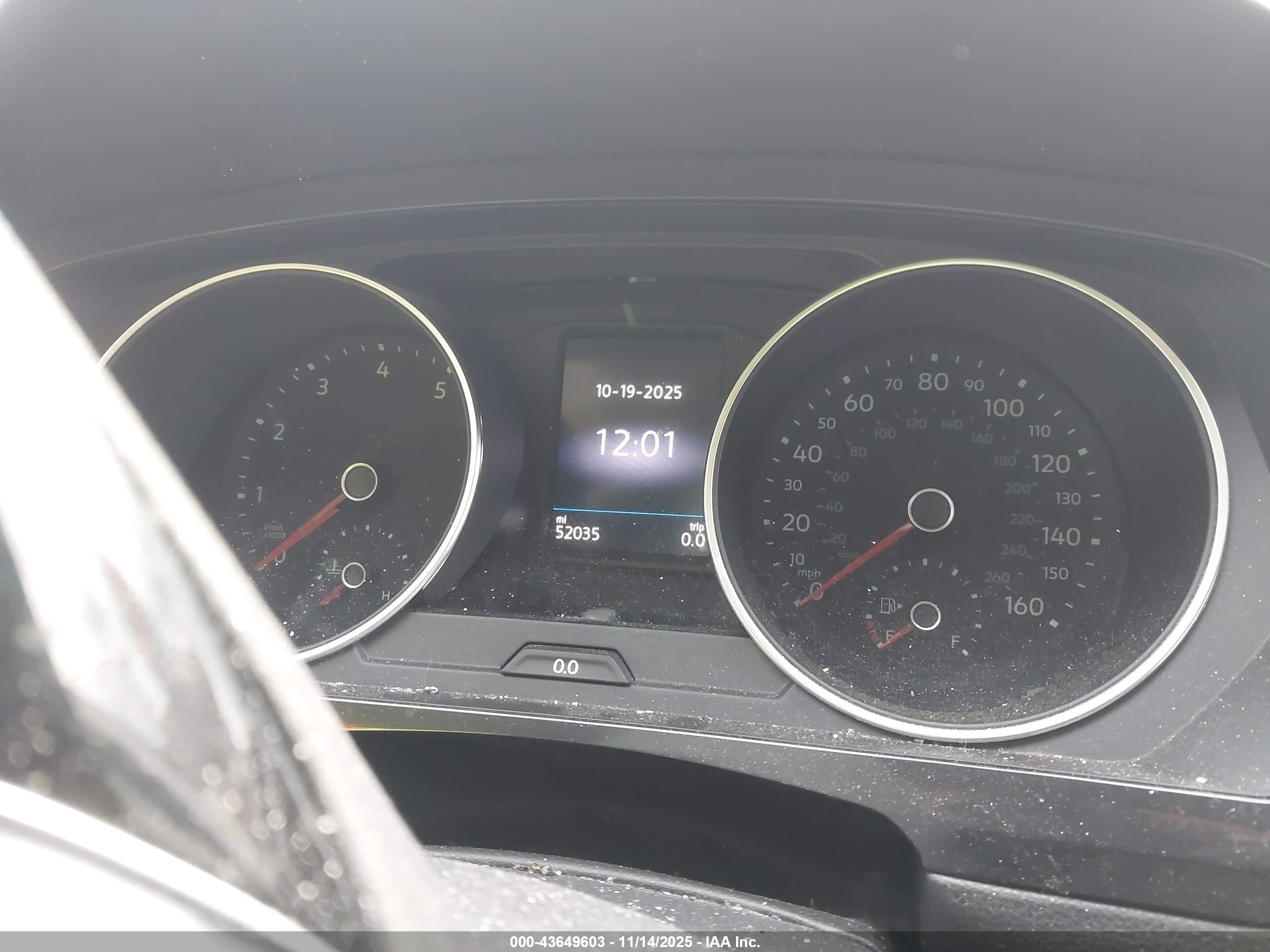VOLKSWAGEN TIGUAN image 7