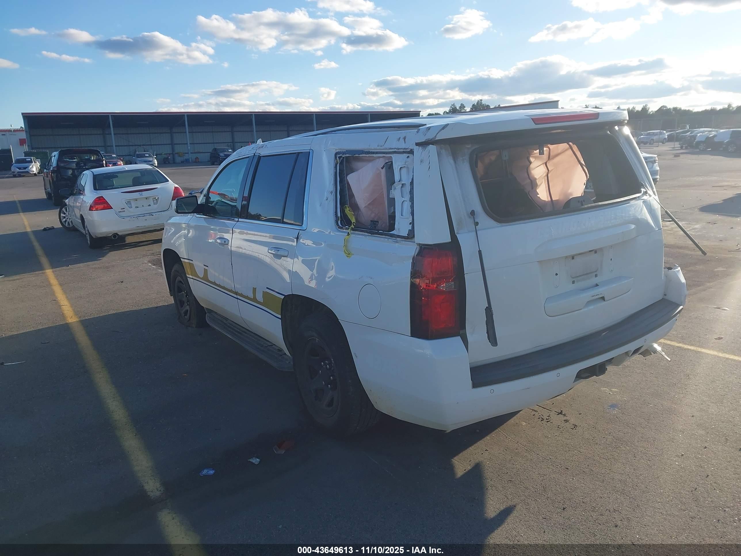CHEVROLET TAHOE image 3