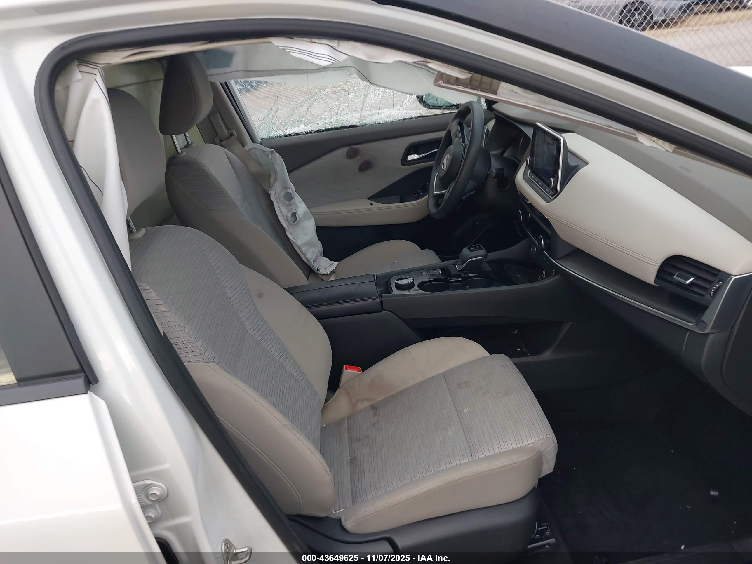 NISSAN ROGUE image 5