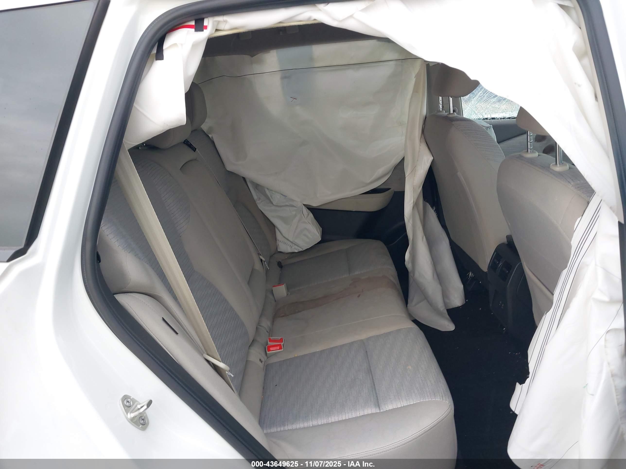 NISSAN ROGUE image 8