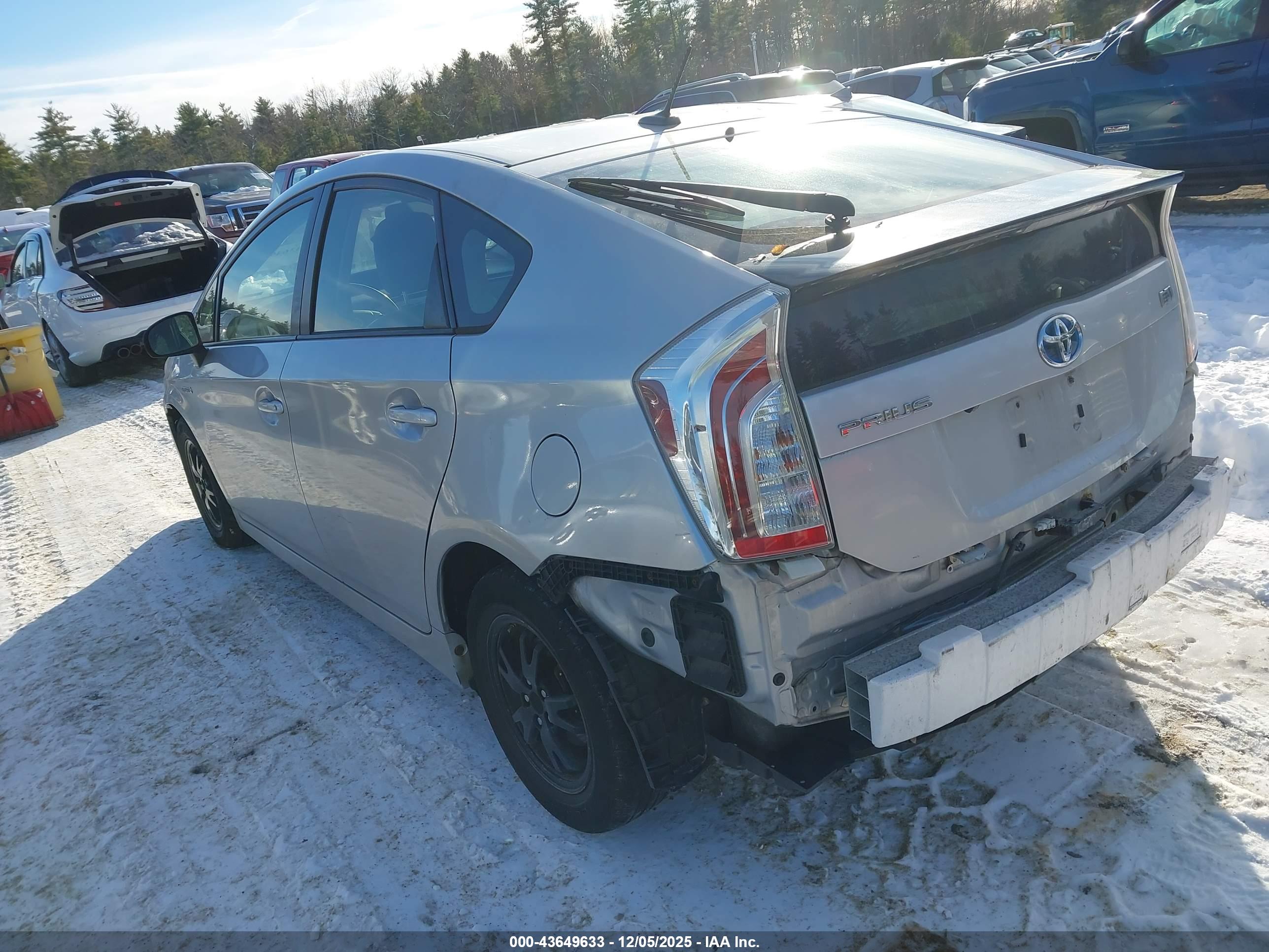TOYOTA PRIUS image 3