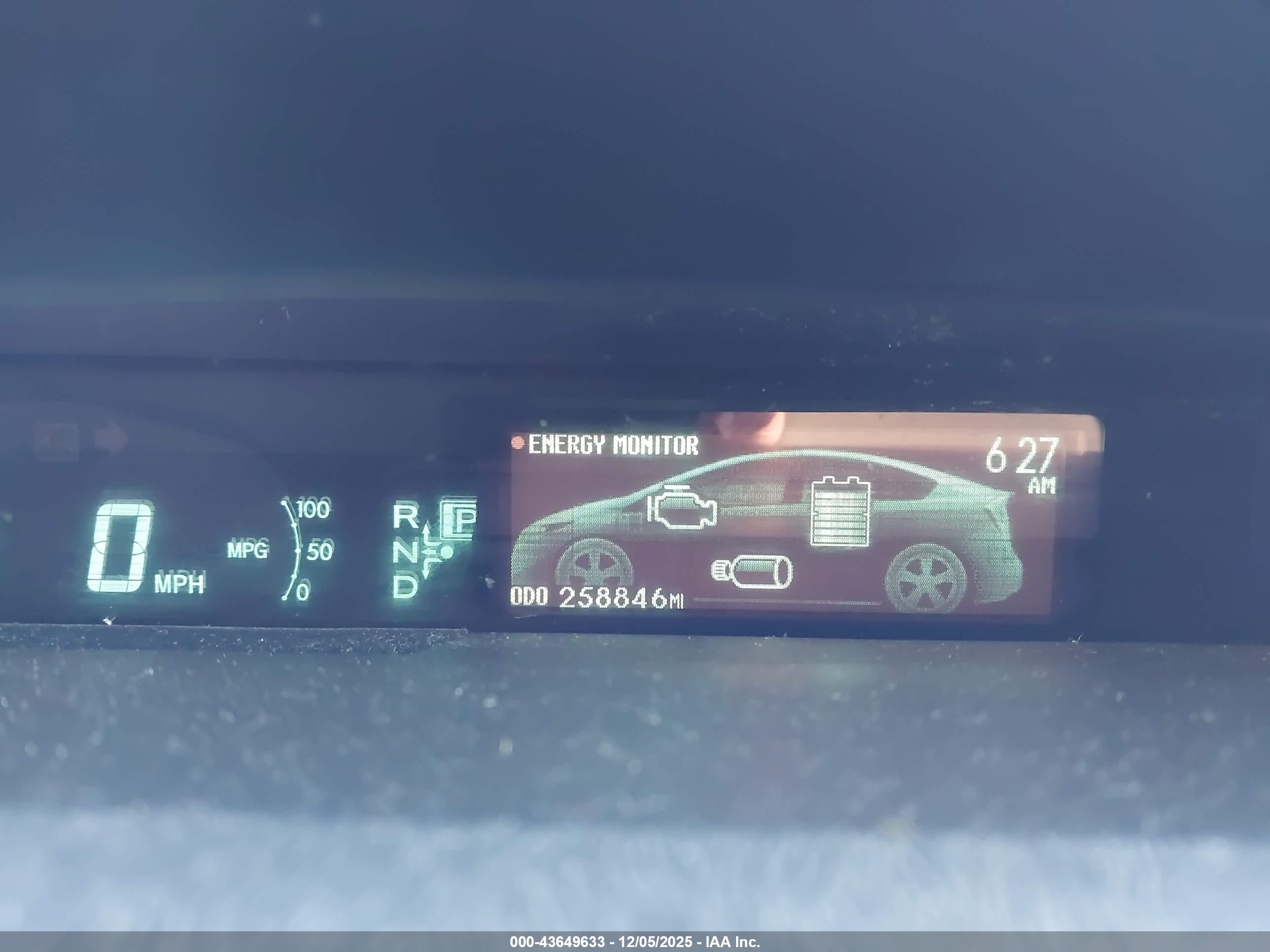 TOYOTA PRIUS image 7