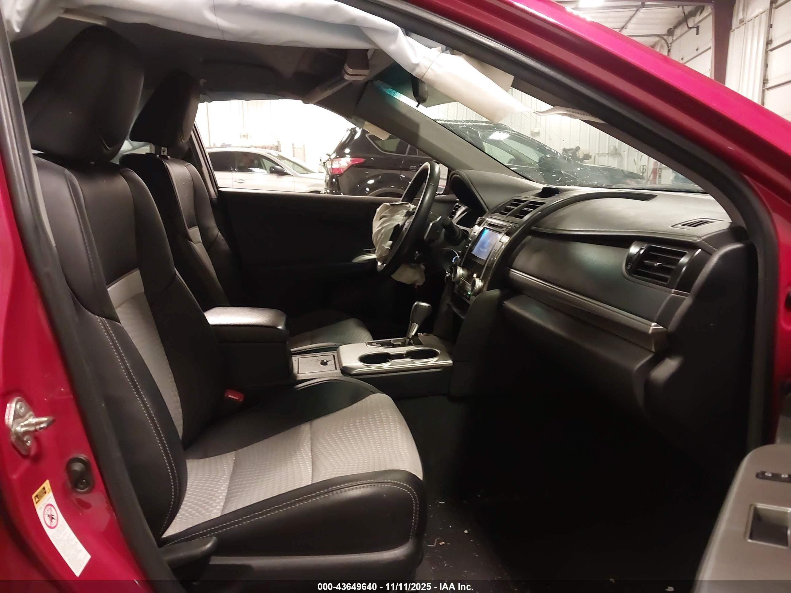 TOYOTA CAMRY image 5