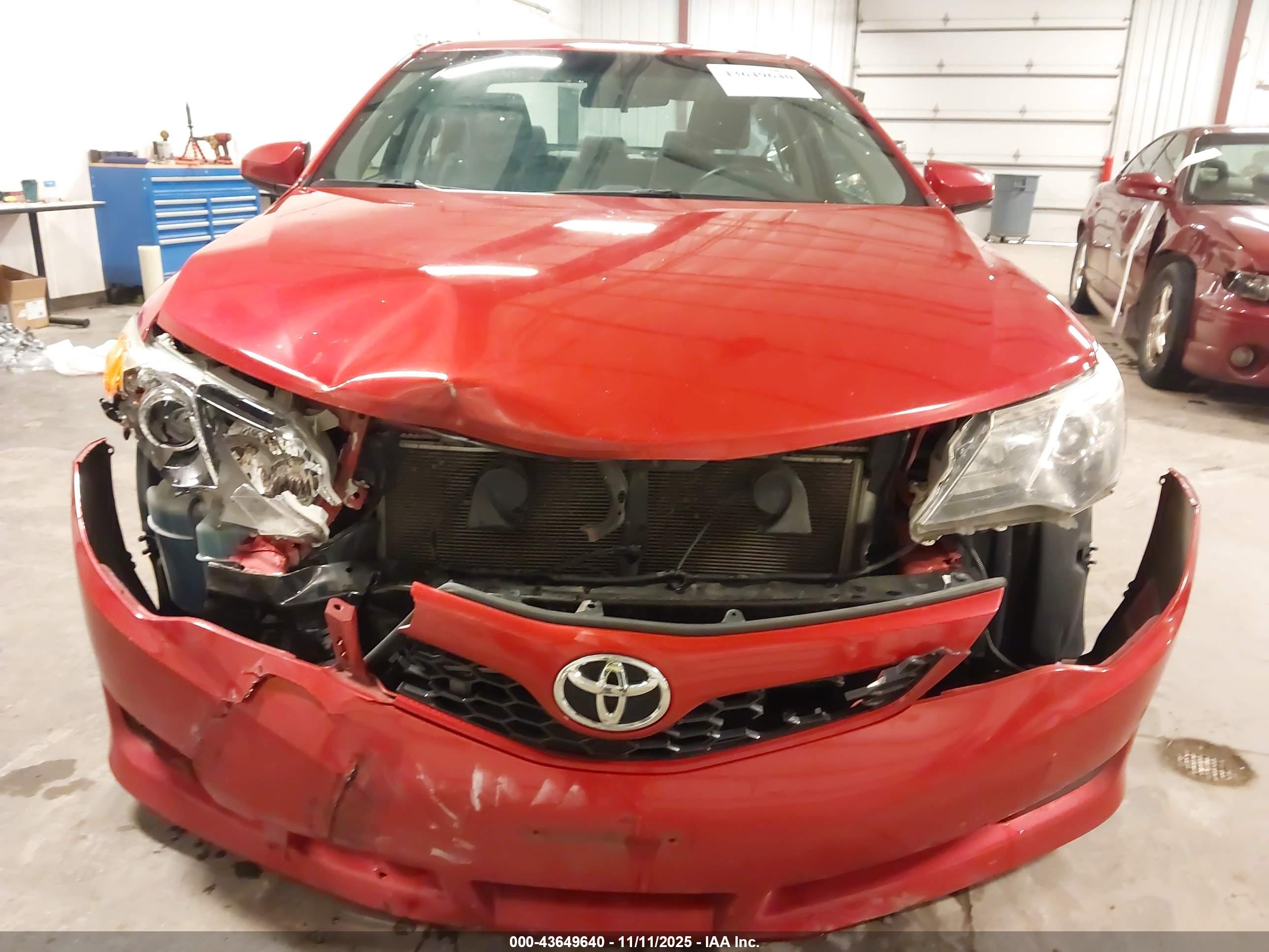 TOYOTA CAMRY image 6