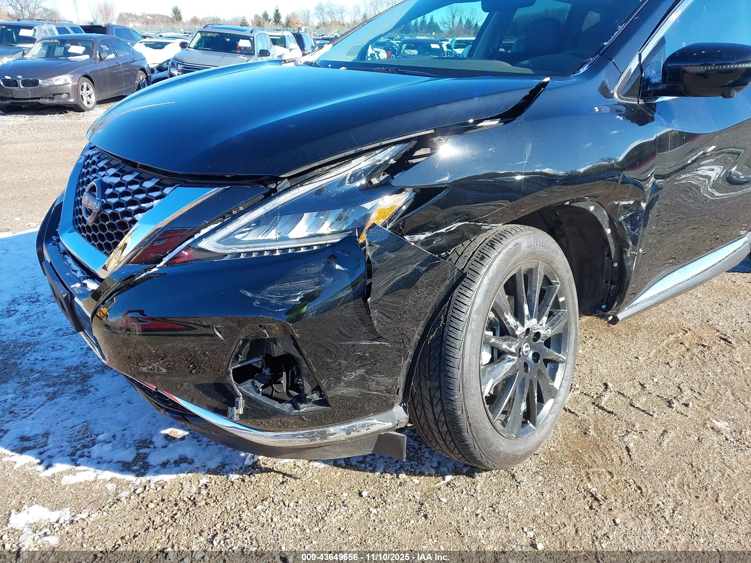 NISSAN MURANO image 6