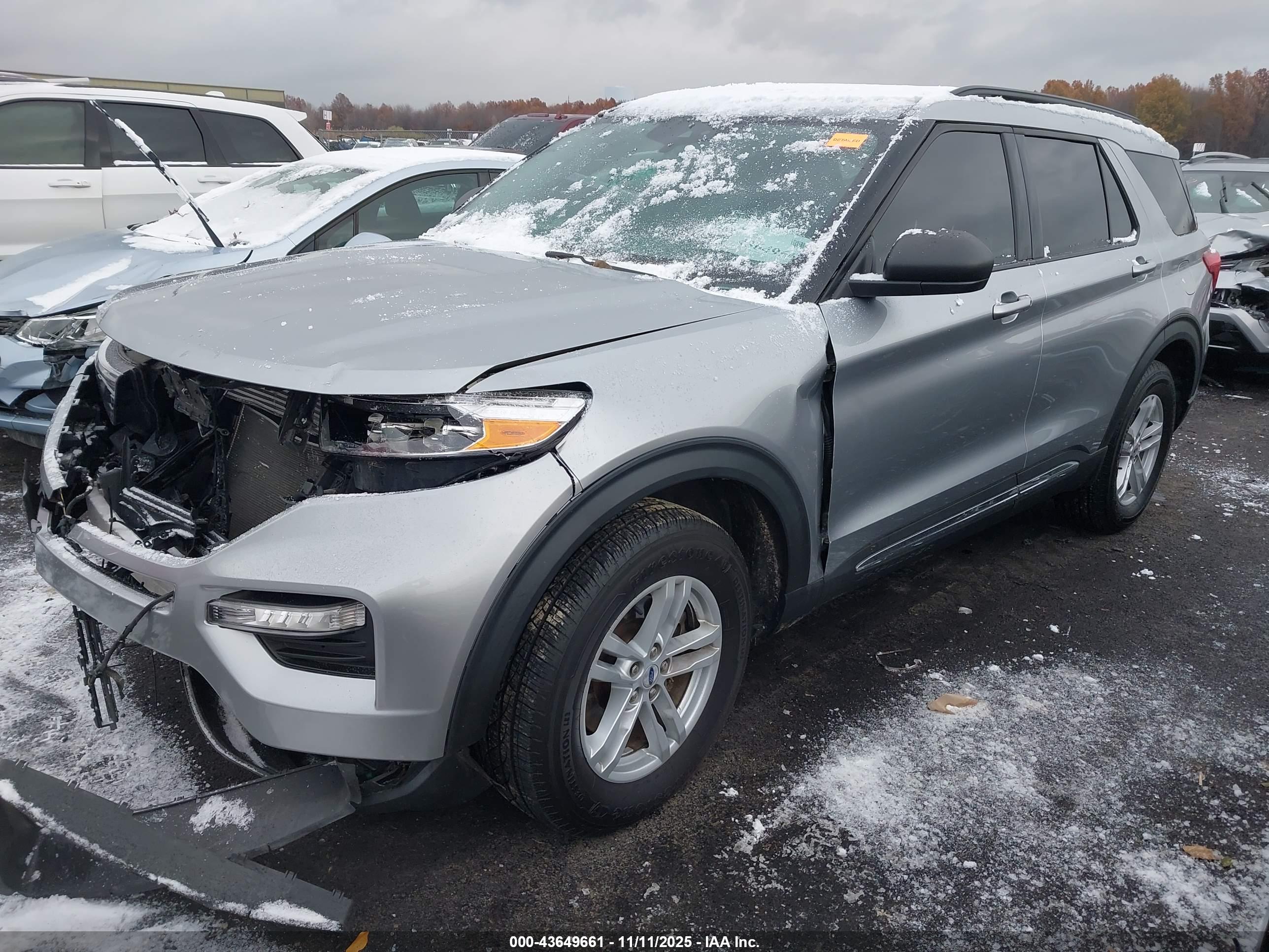 FORD EXPLORER image 2