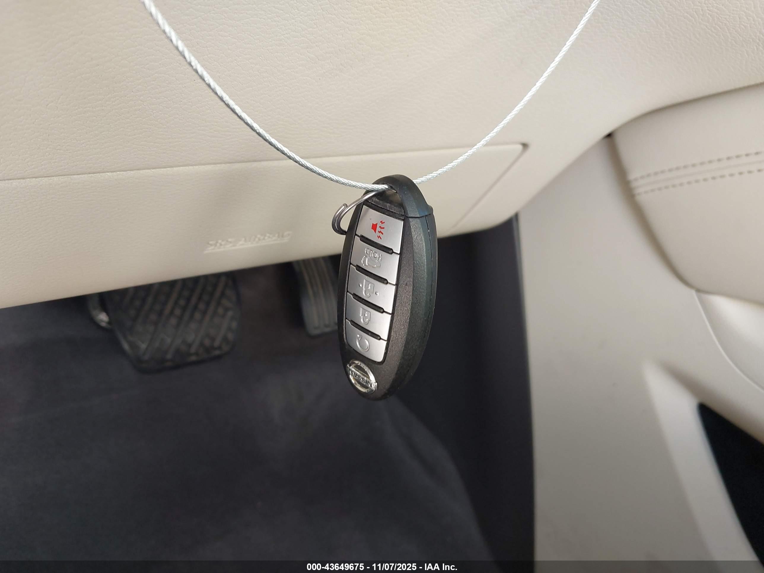NISSAN MURANO image 11