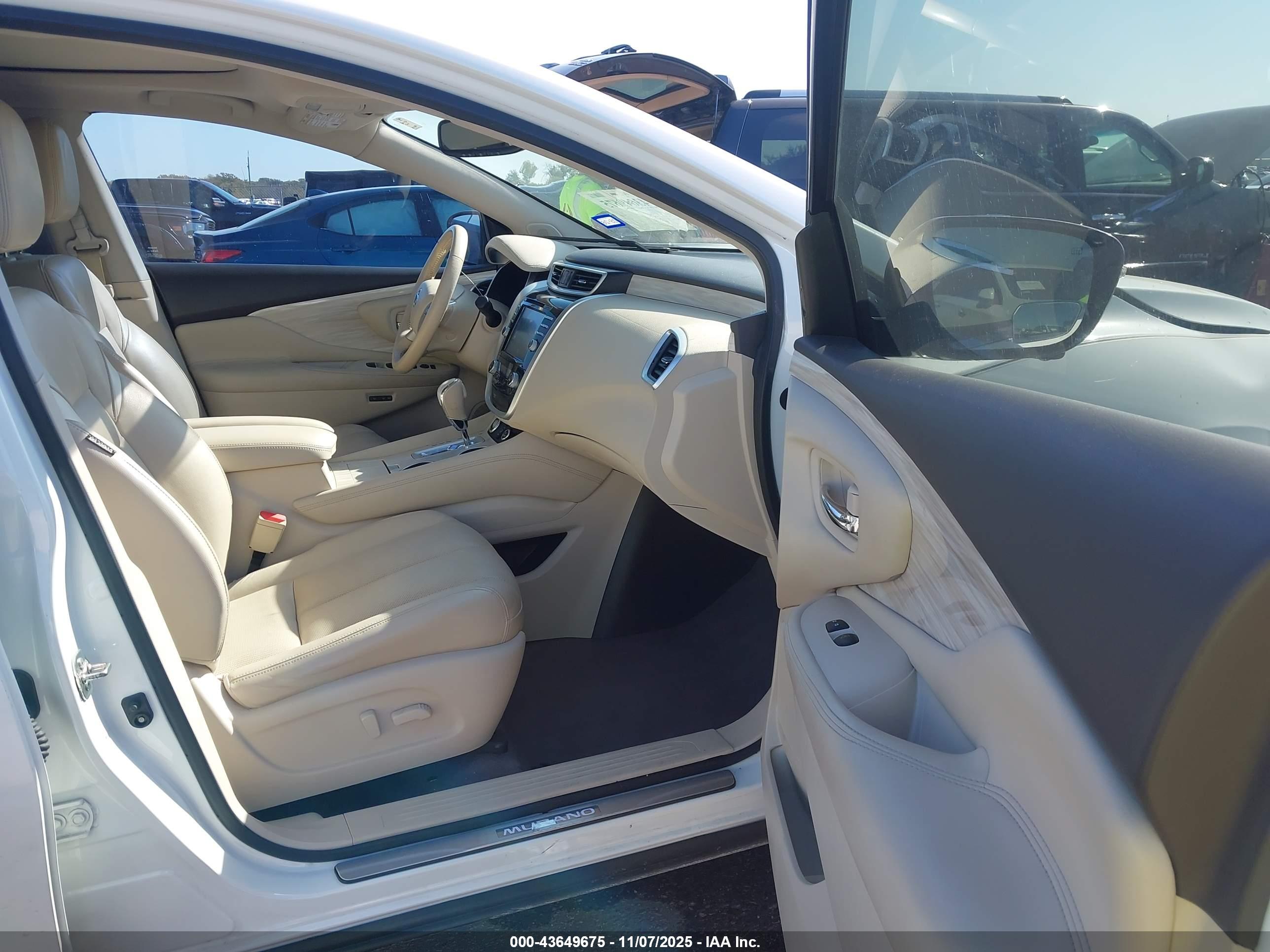 NISSAN MURANO image 5