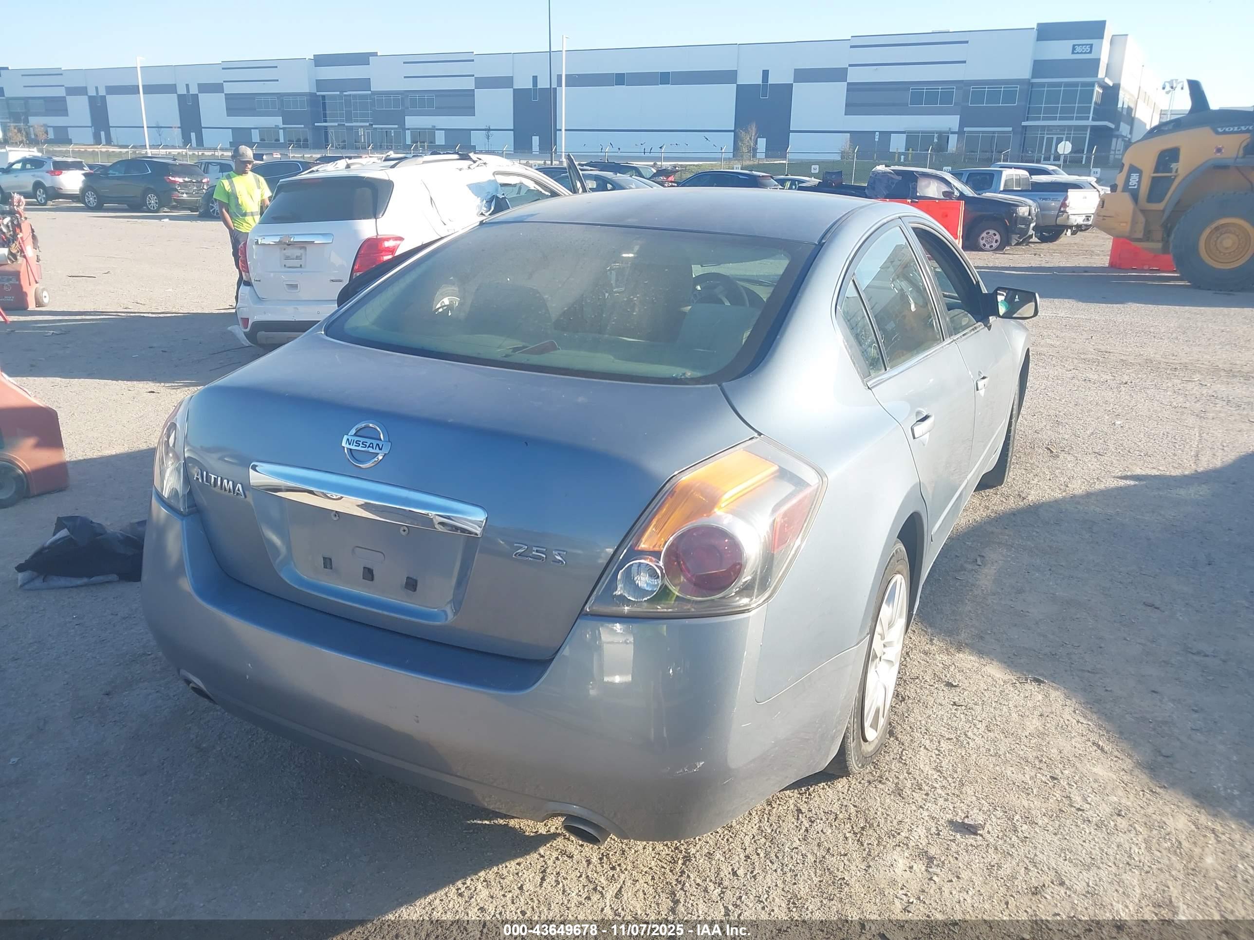 NISSAN ALTIMA image 4