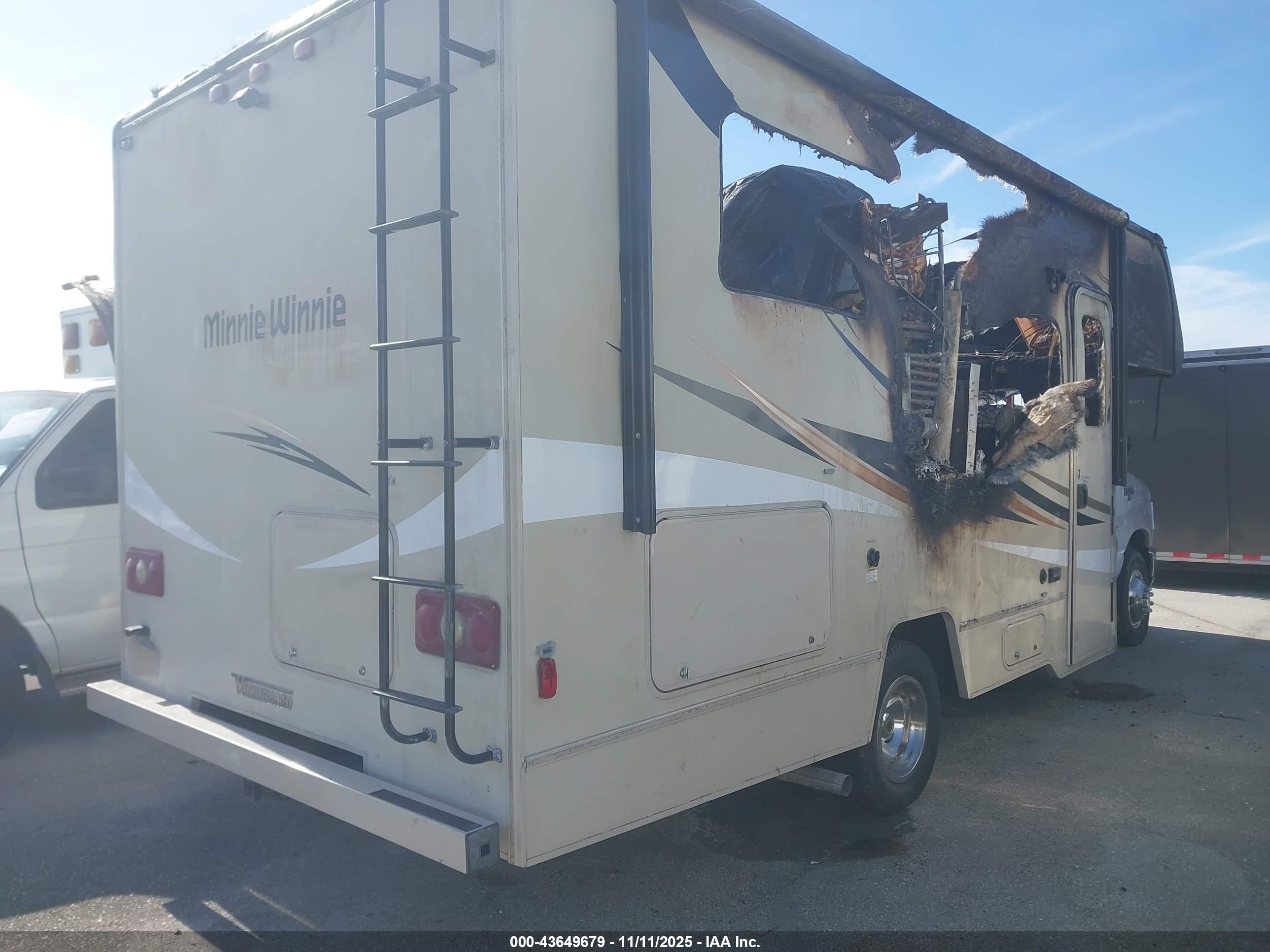 WINNEBAGO E-350 image 4