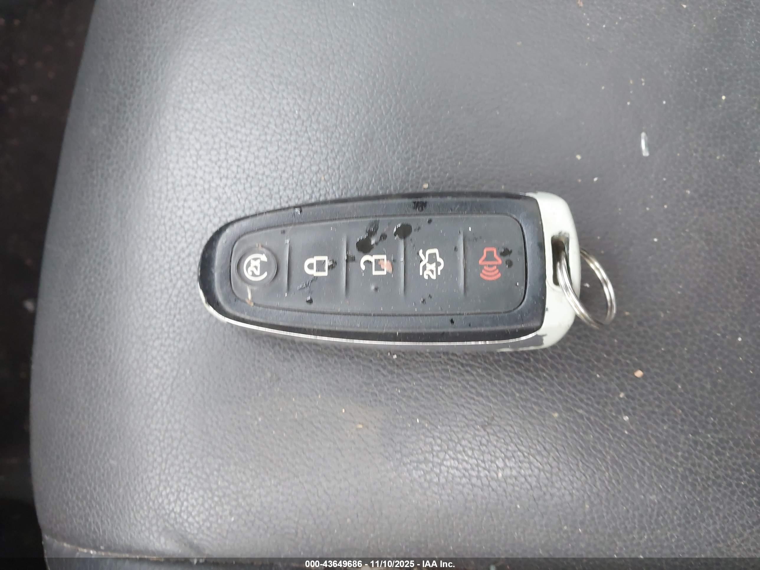 FORD ESCAPE image 11