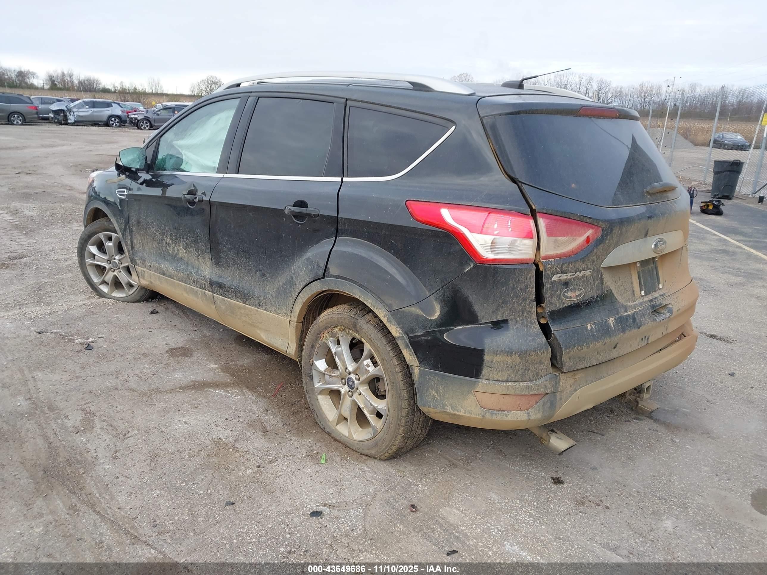 FORD ESCAPE image 3