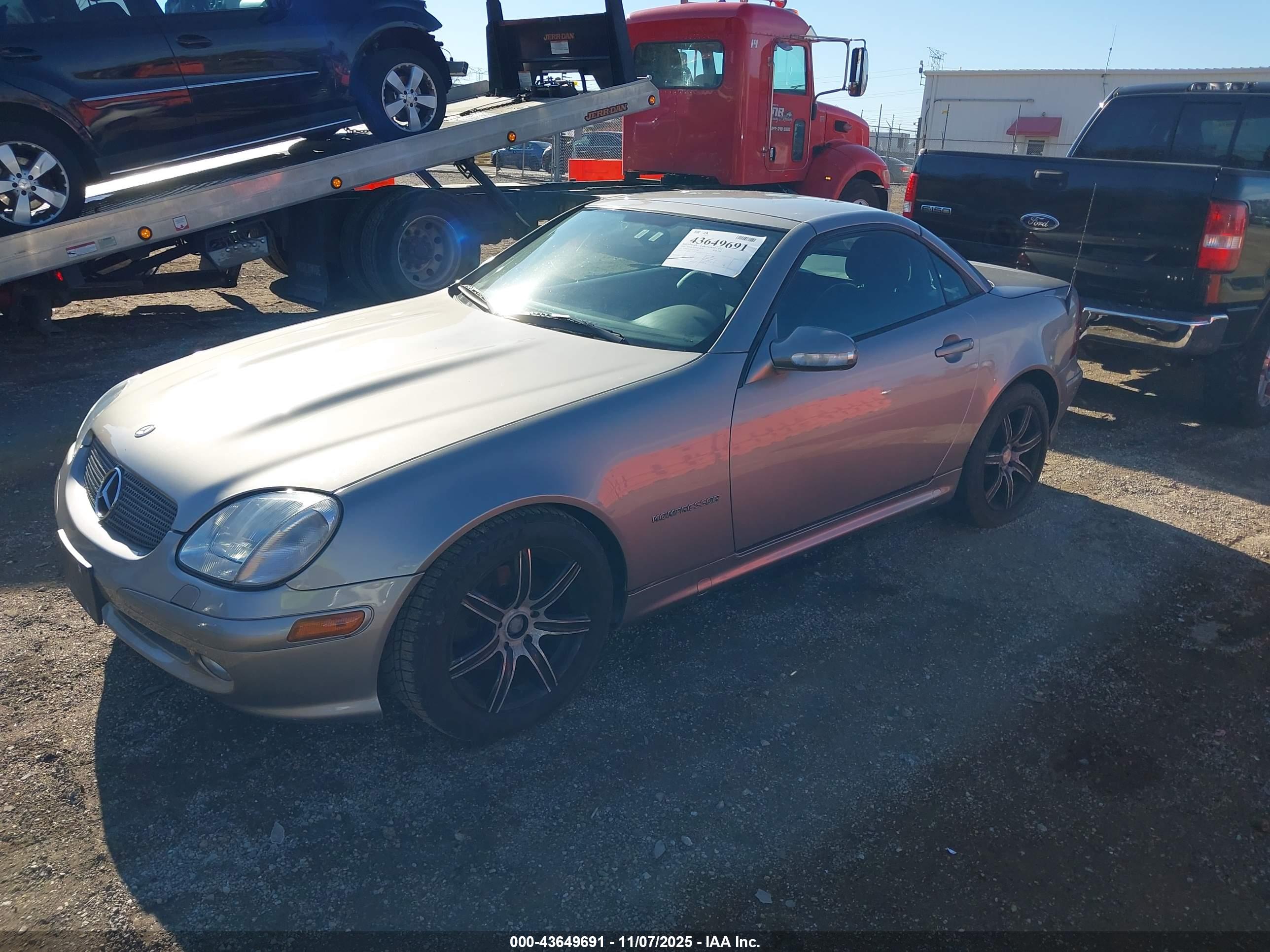 MERCEDES-BENZ SLK image 2