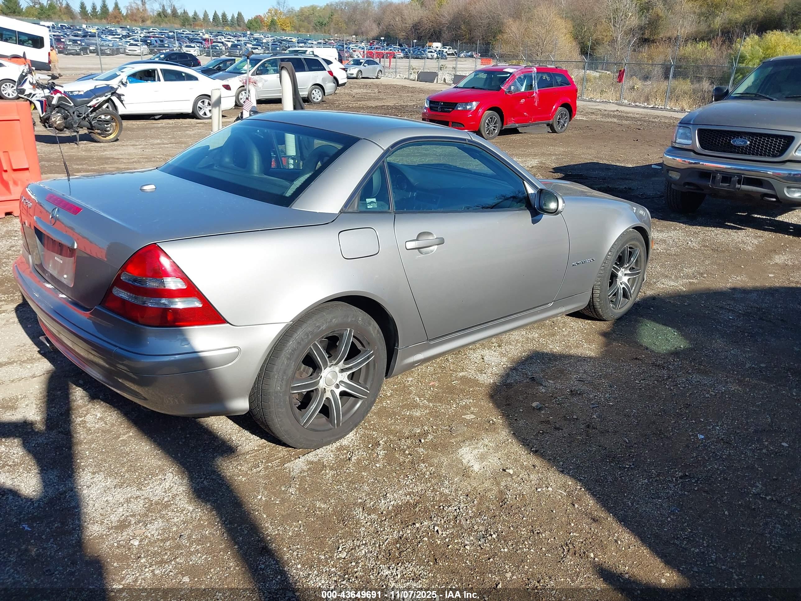 MERCEDES-BENZ SLK image 4