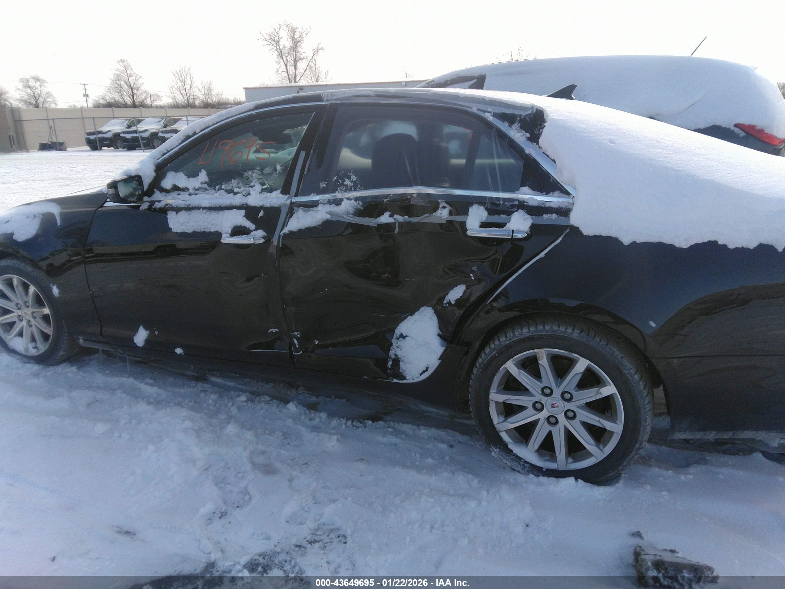 CADILLAC CTS image 6