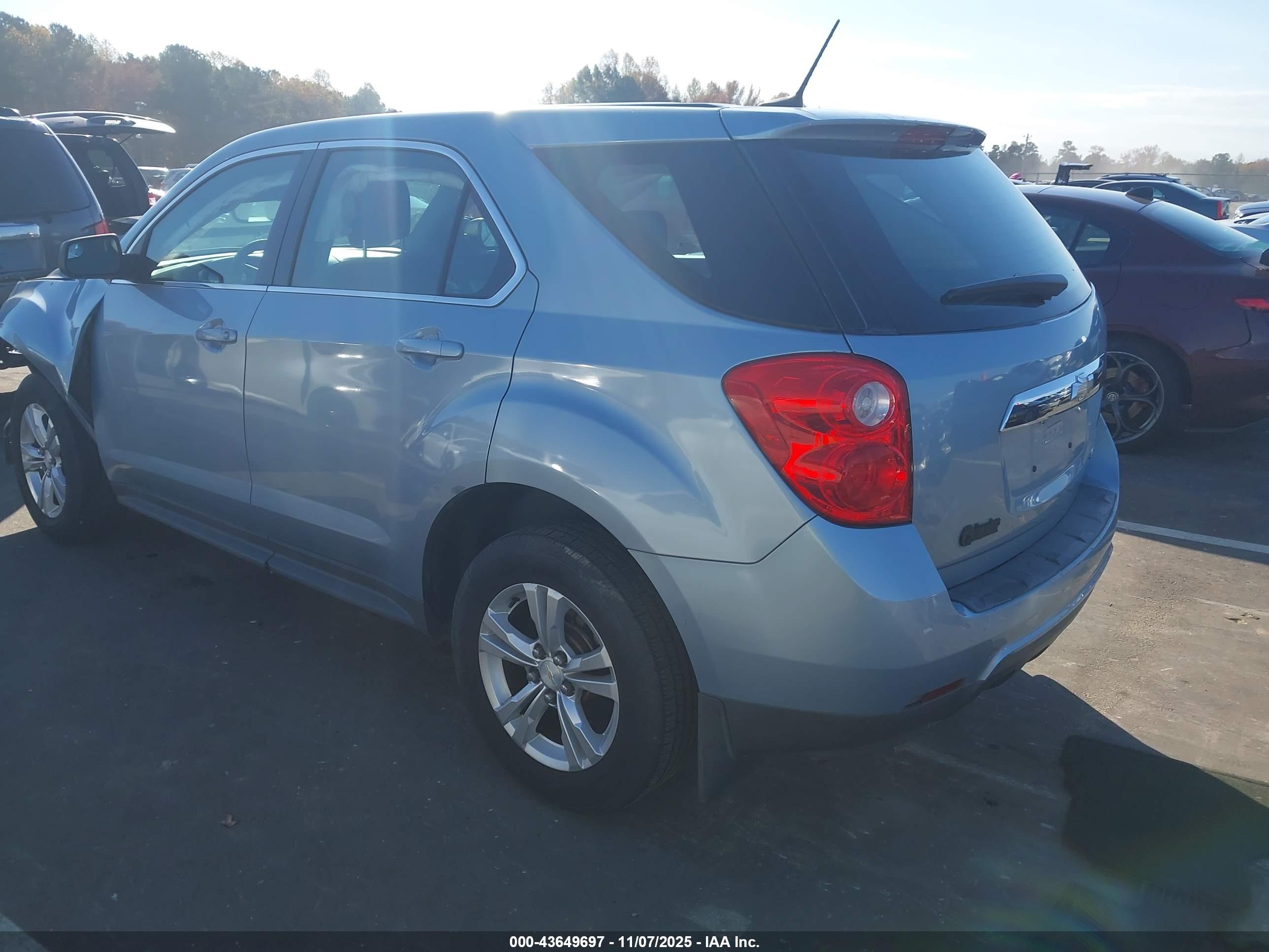CHEVROLET EQUINOX image 3