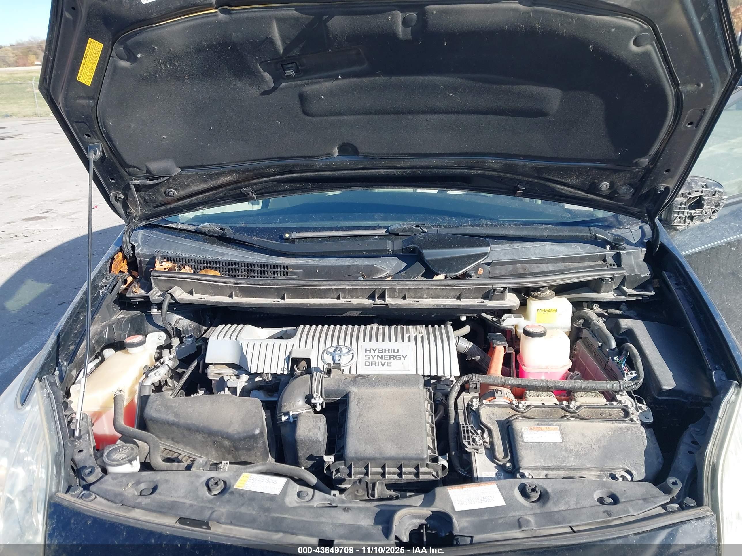 TOYOTA PRIUS image 10