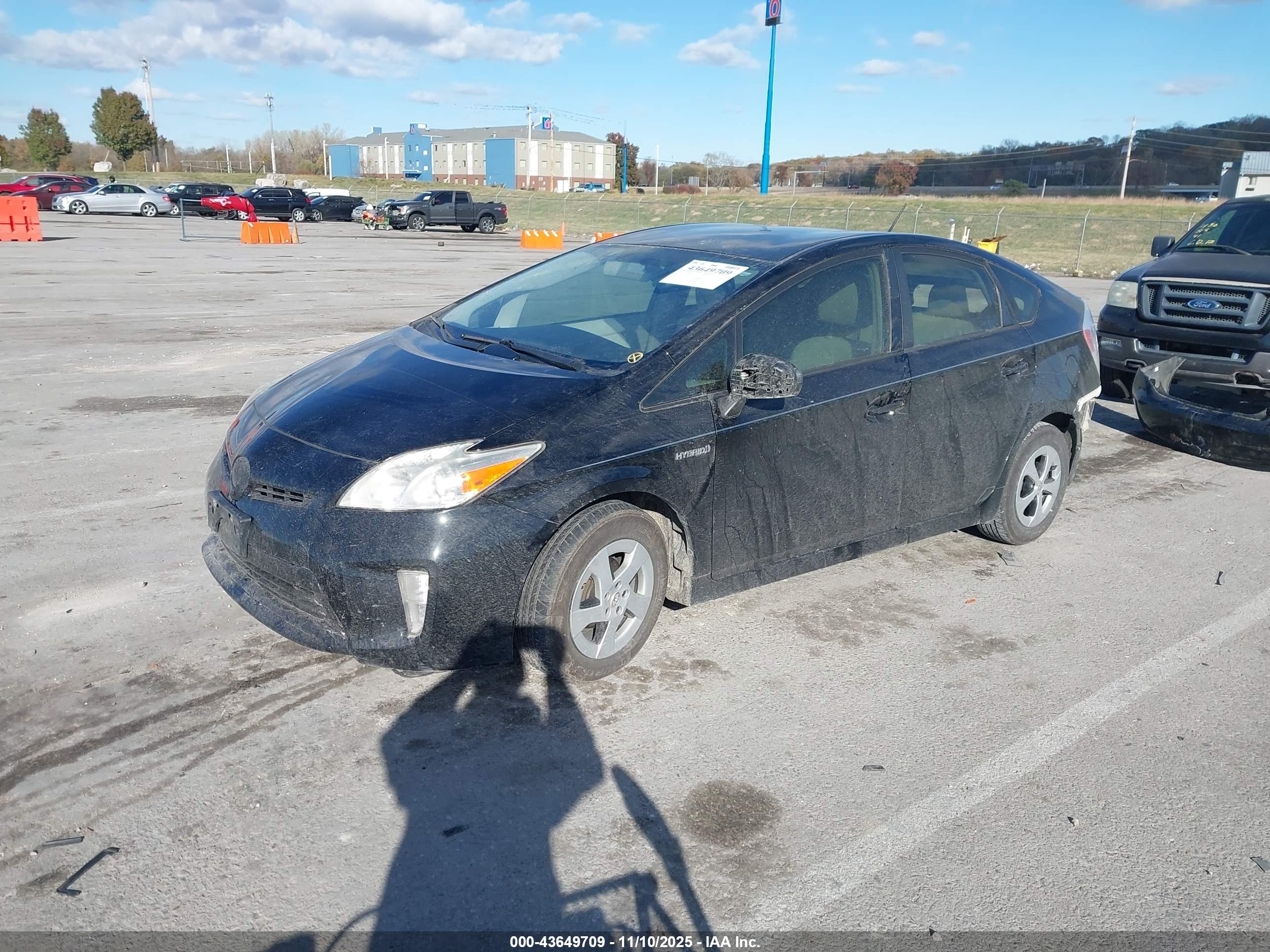 TOYOTA PRIUS image 2