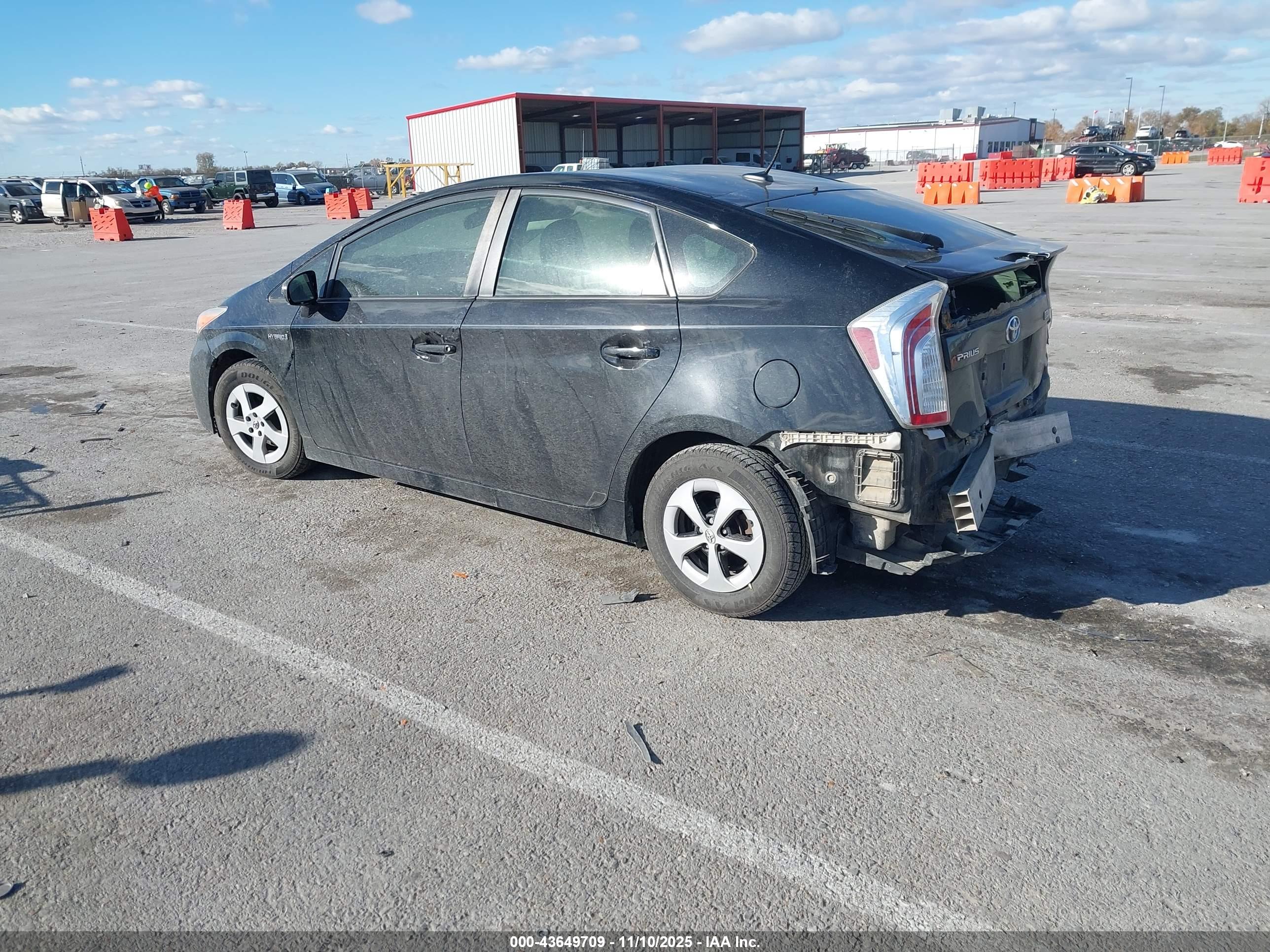 TOYOTA PRIUS image 3