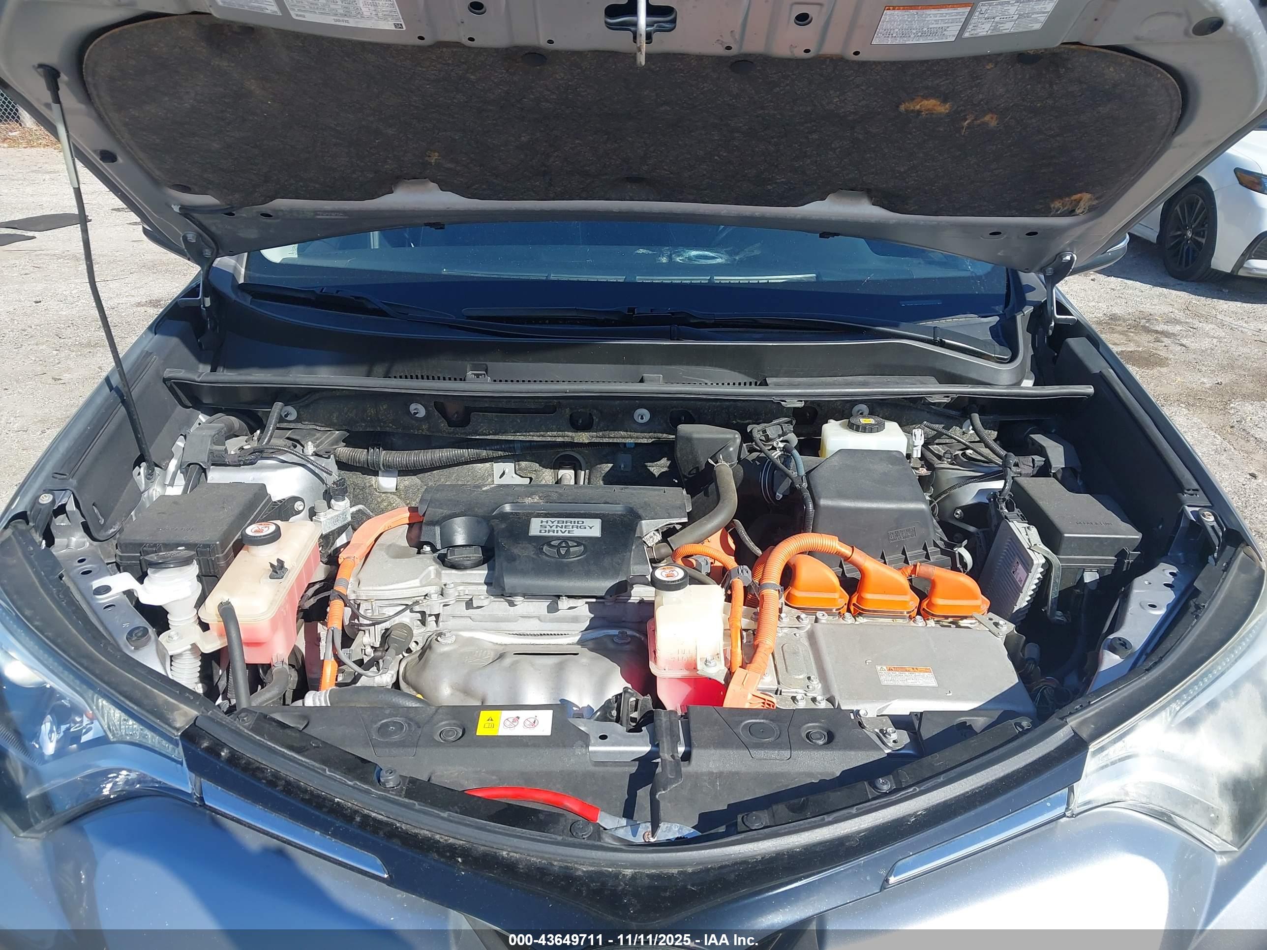 TOYOTA RAV4 image 10