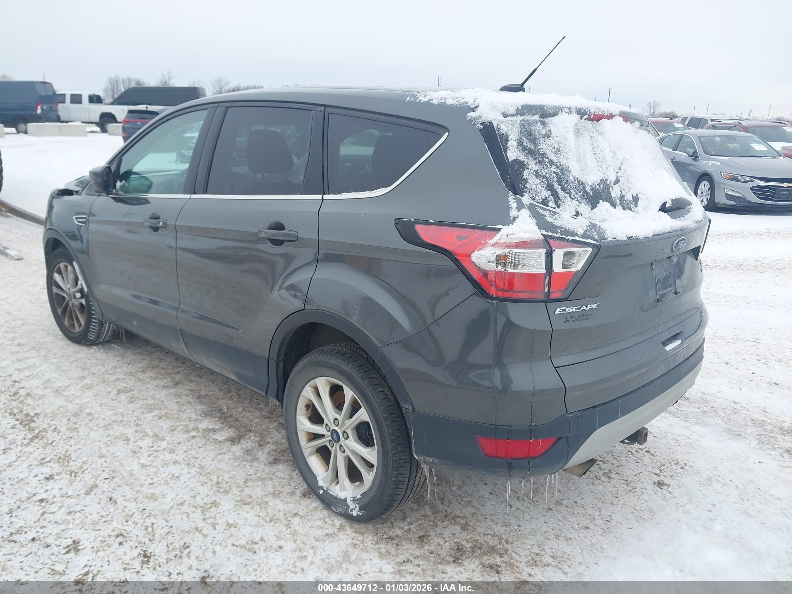 FORD ESCAPE image 3