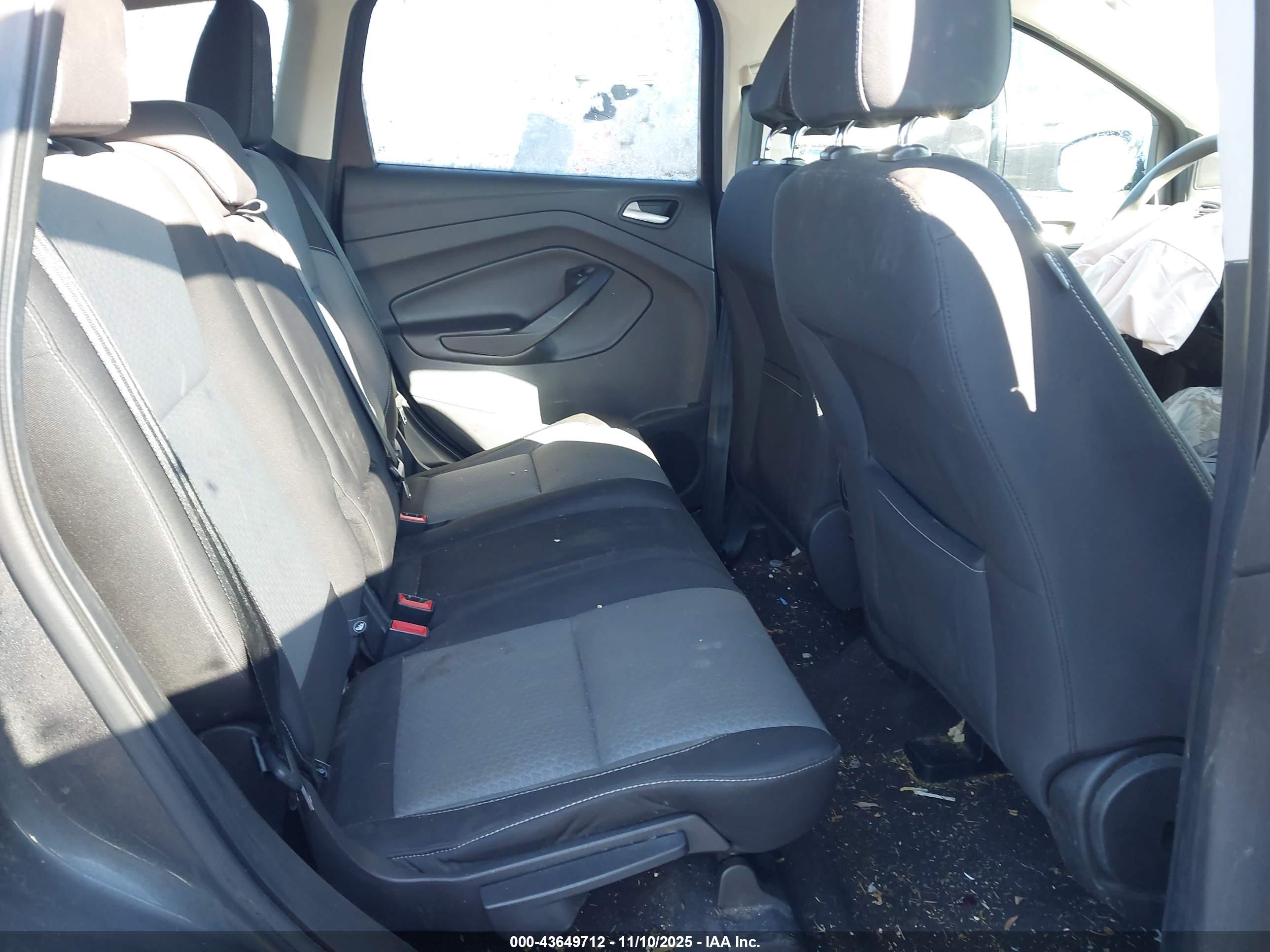 FORD ESCAPE image 8