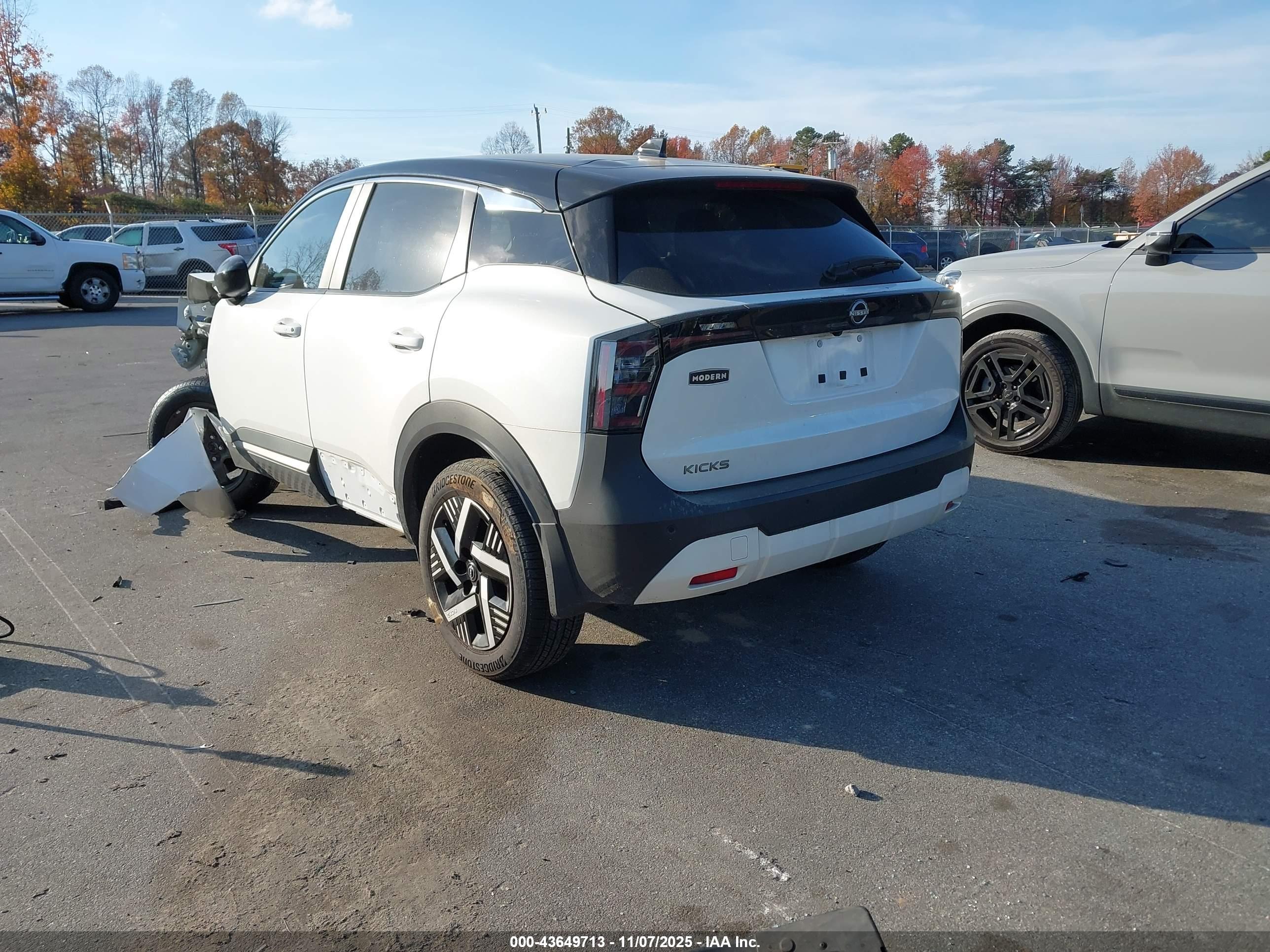 NISSAN KICKS image 3