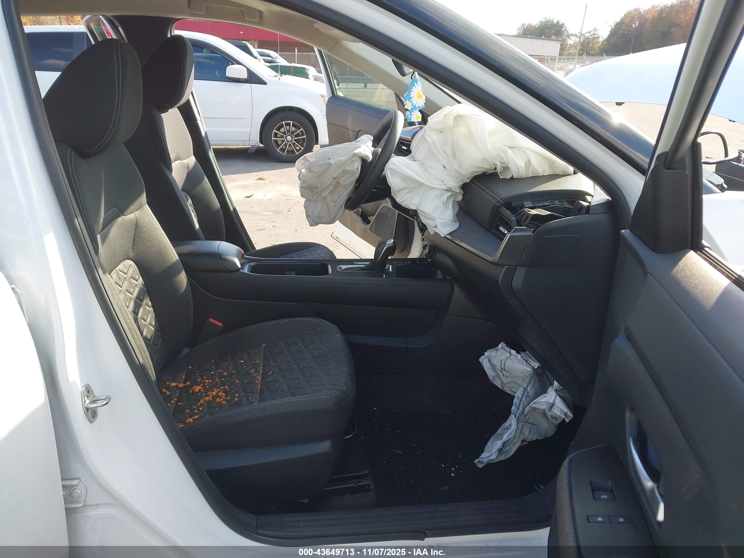NISSAN KICKS image 5