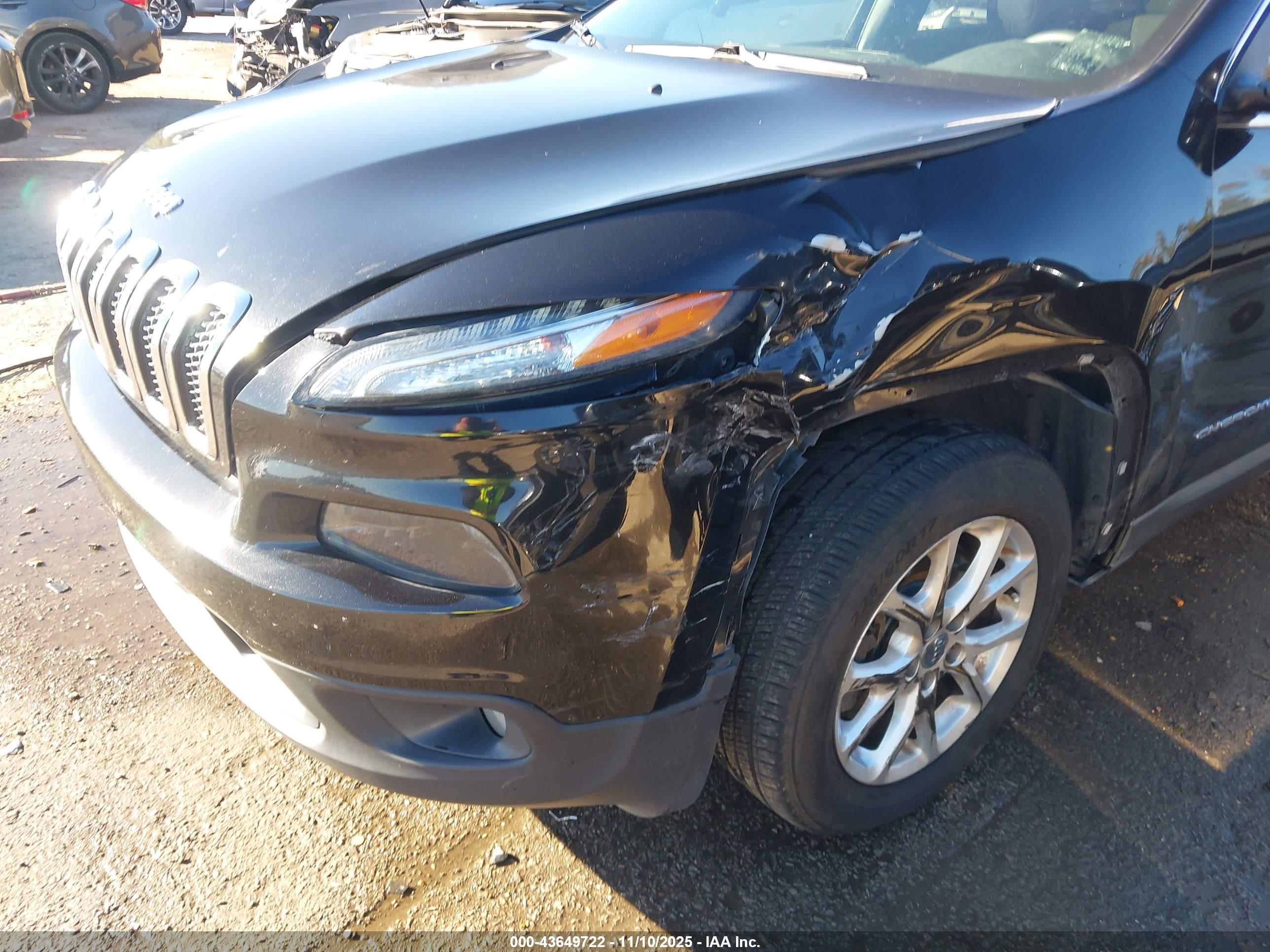 JEEP CHEROKEE image 6