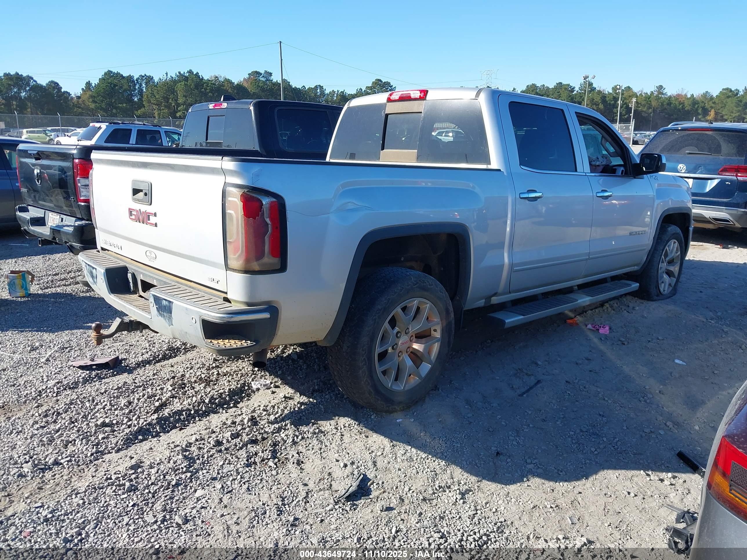 GMC SIERRA image 4