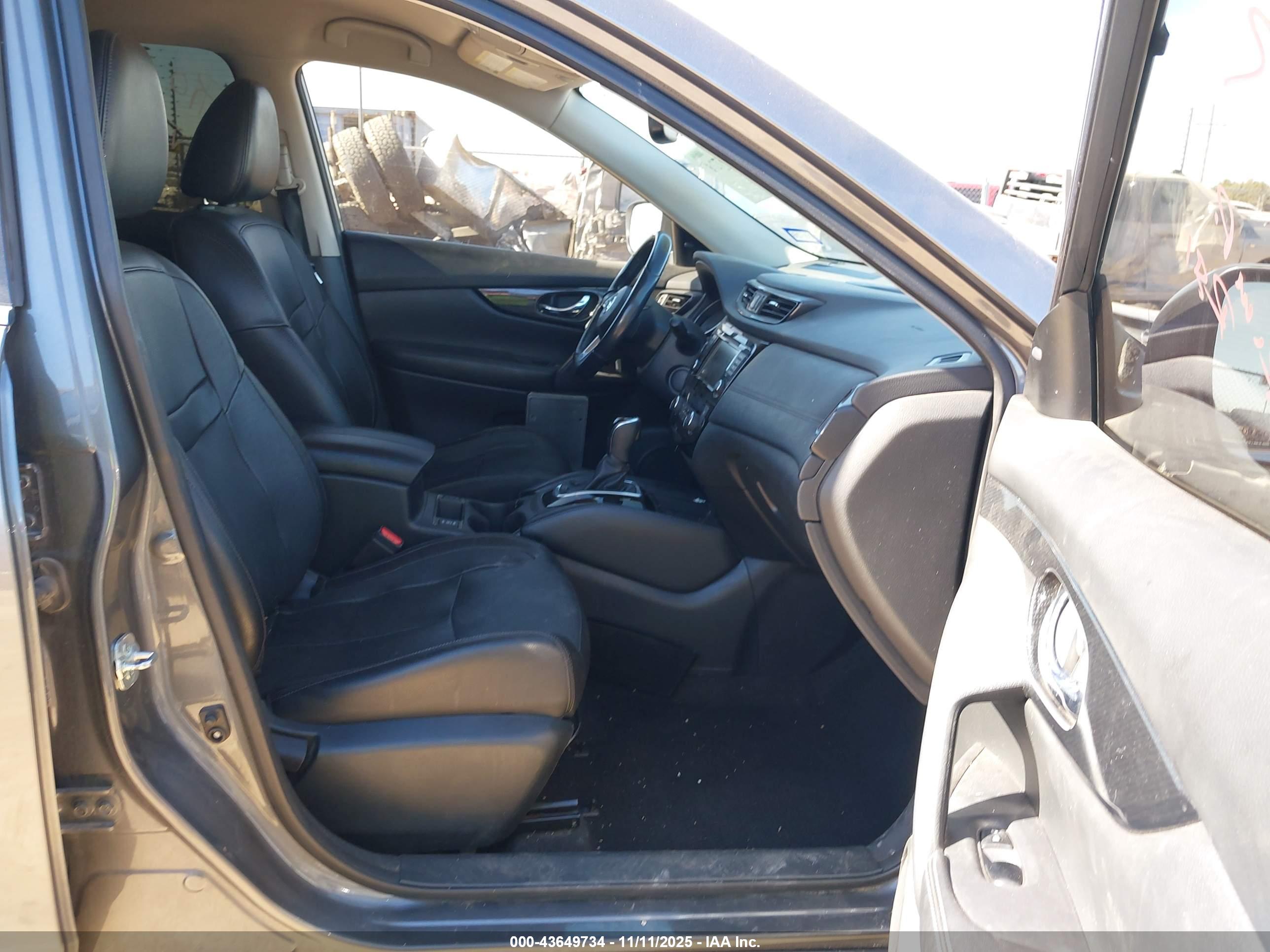 NISSAN ROGUE image 5