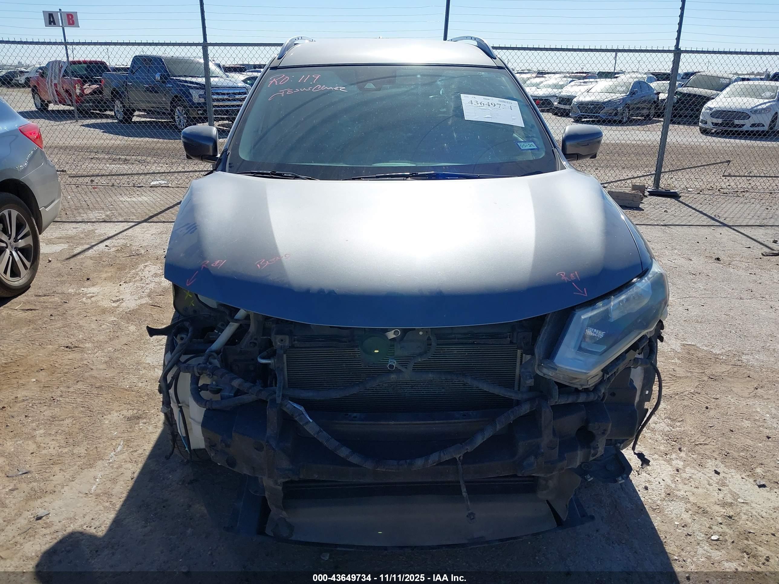 NISSAN ROGUE image 6