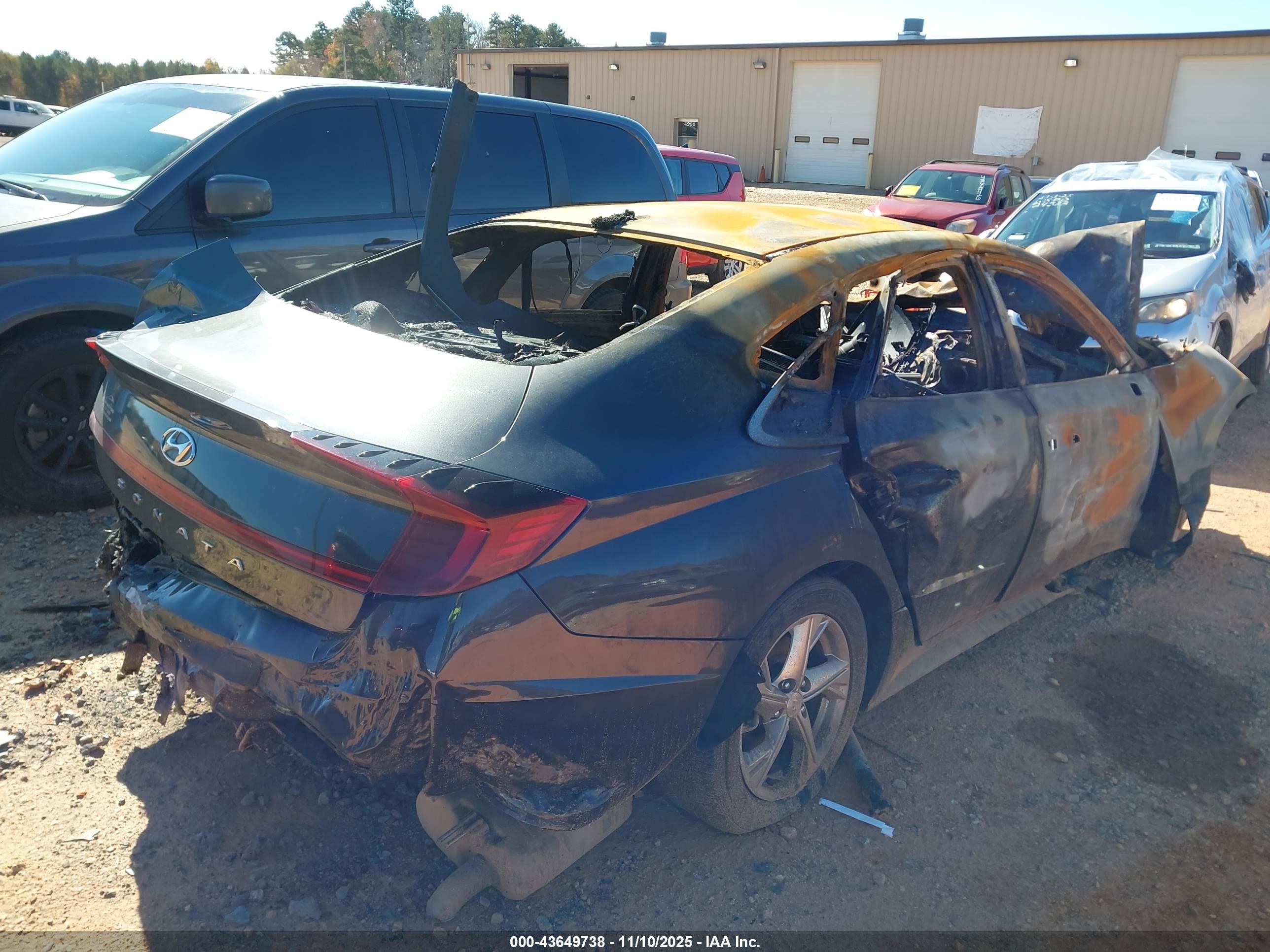 HYUNDAI SONATA image 4