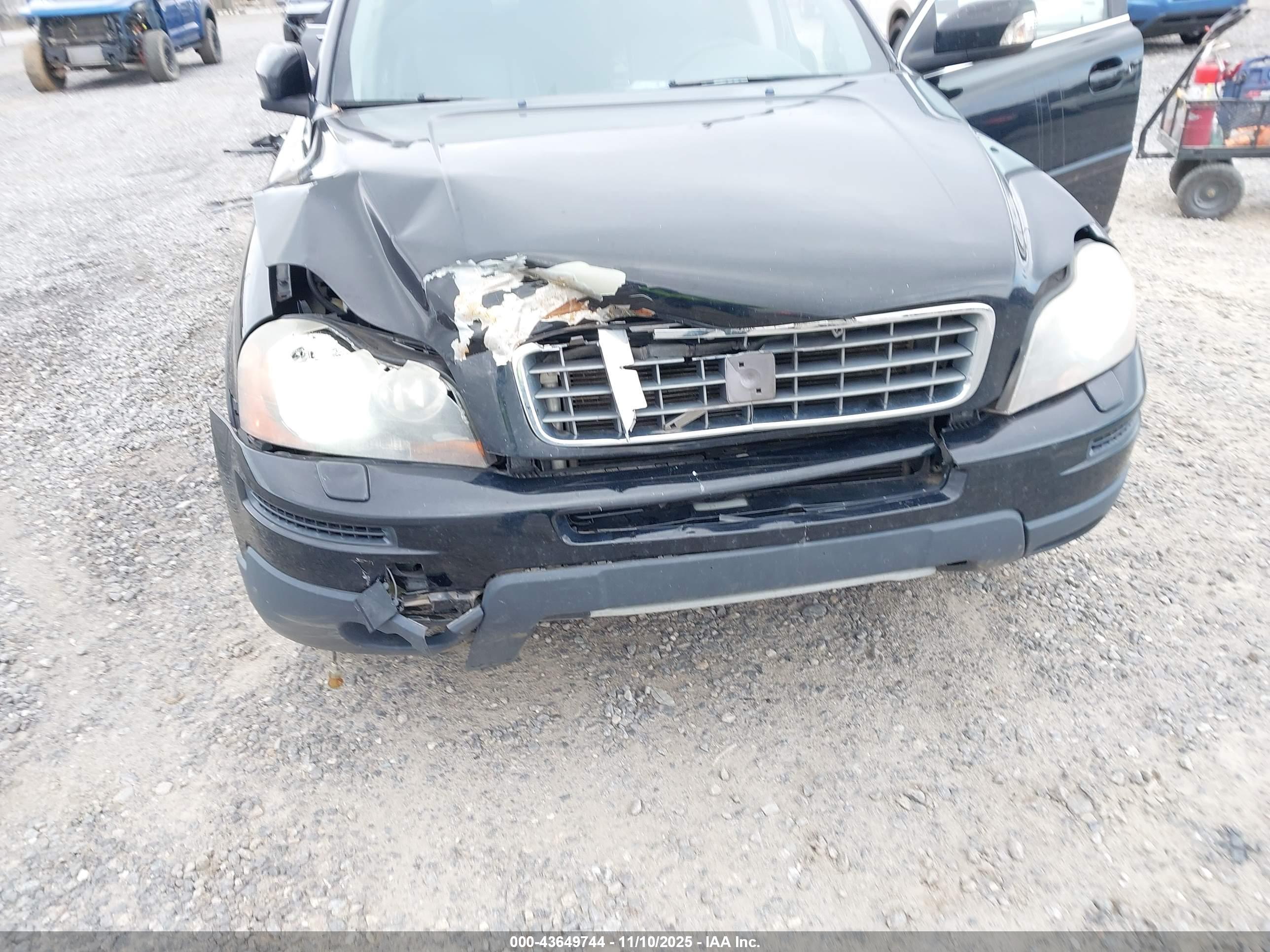 VOLVO XC90 image 6