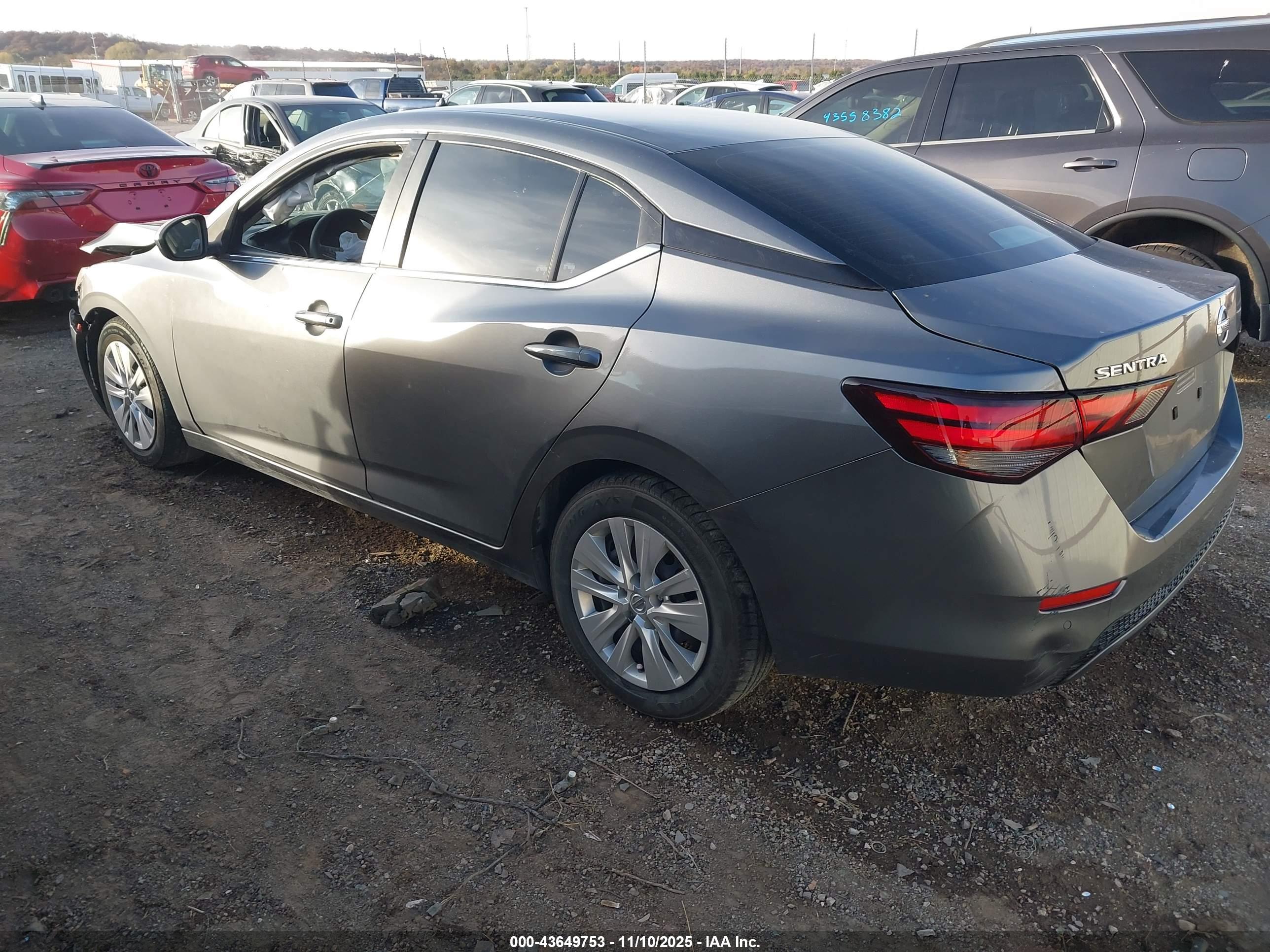 NISSAN SENTRA image 3
