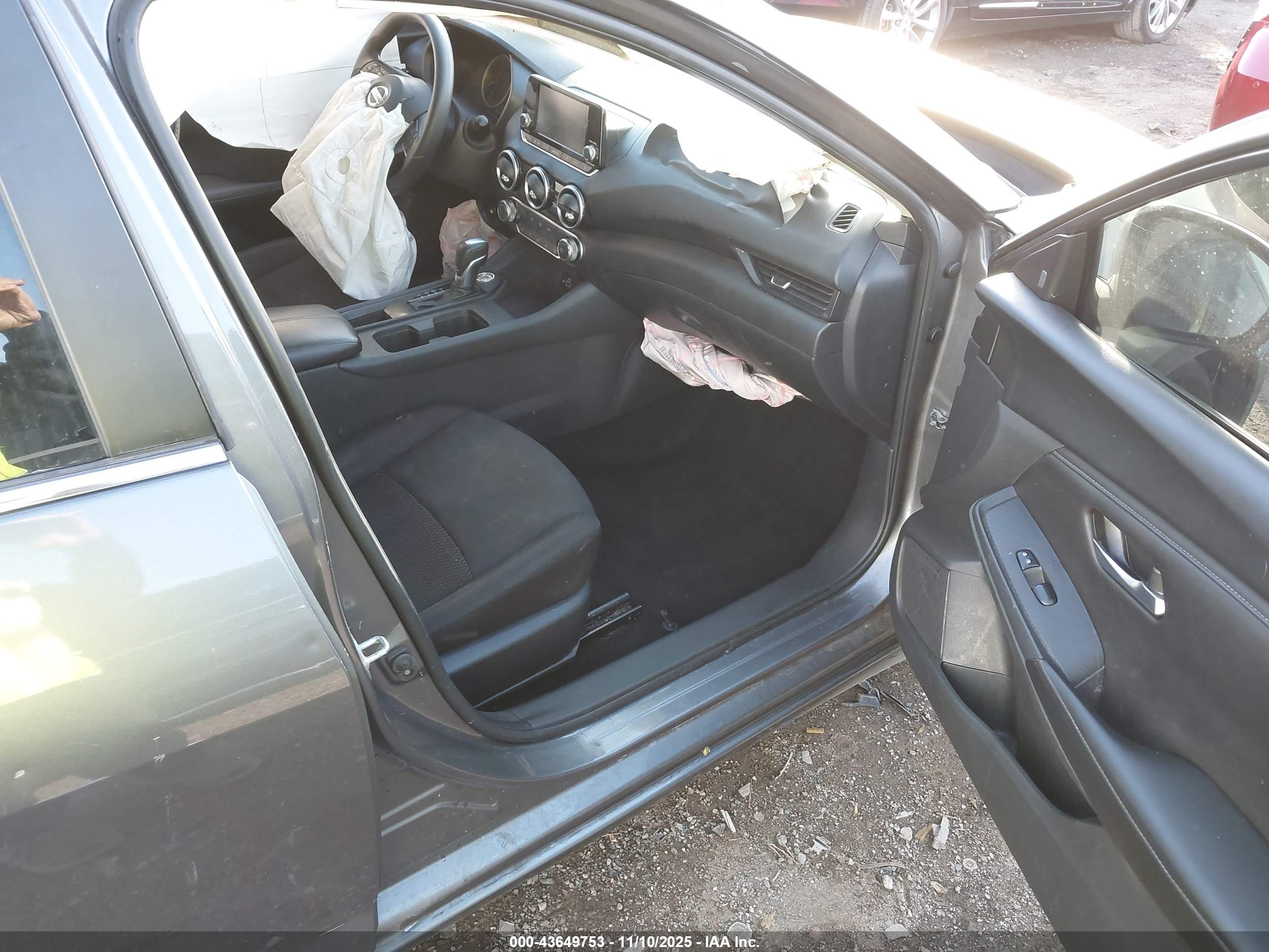 NISSAN SENTRA image 5
