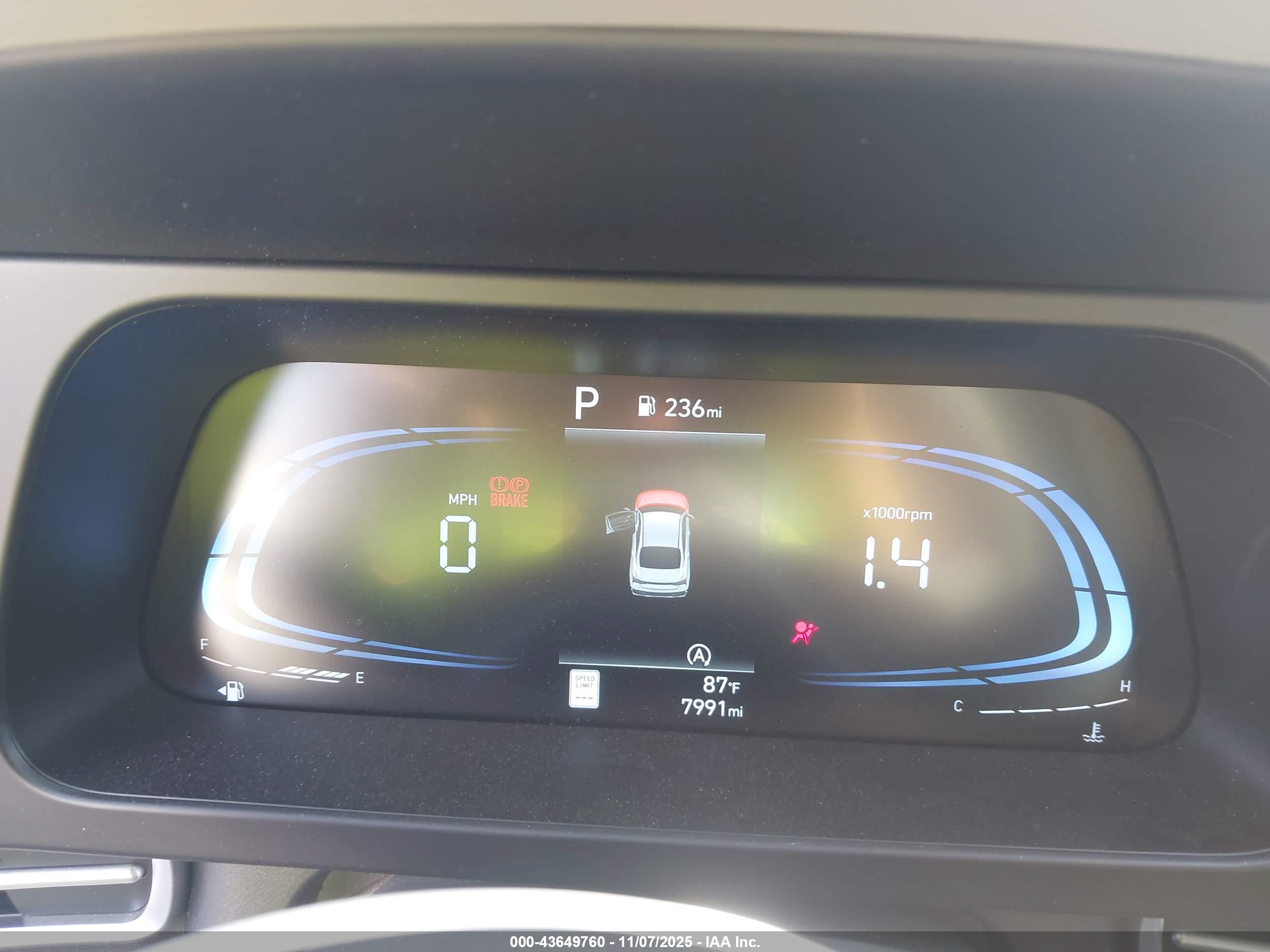 HYUNDAI ELANTRA image 7