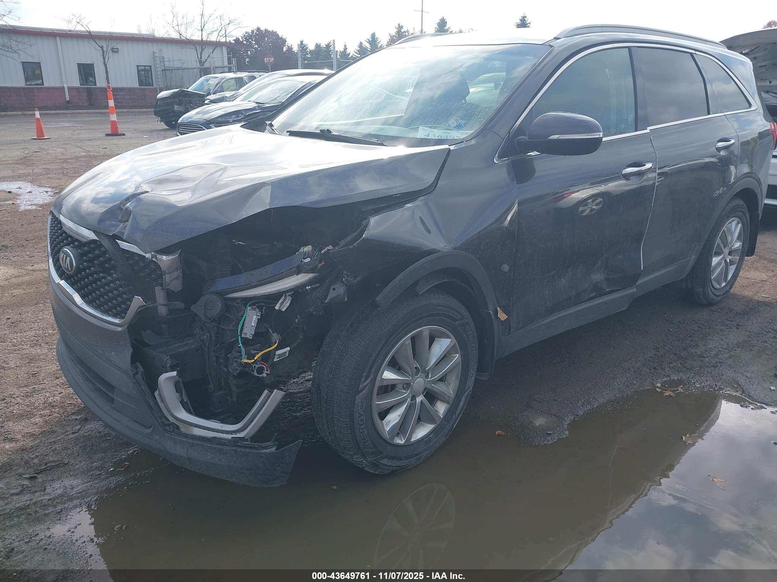 KIA SORENTO image 6
