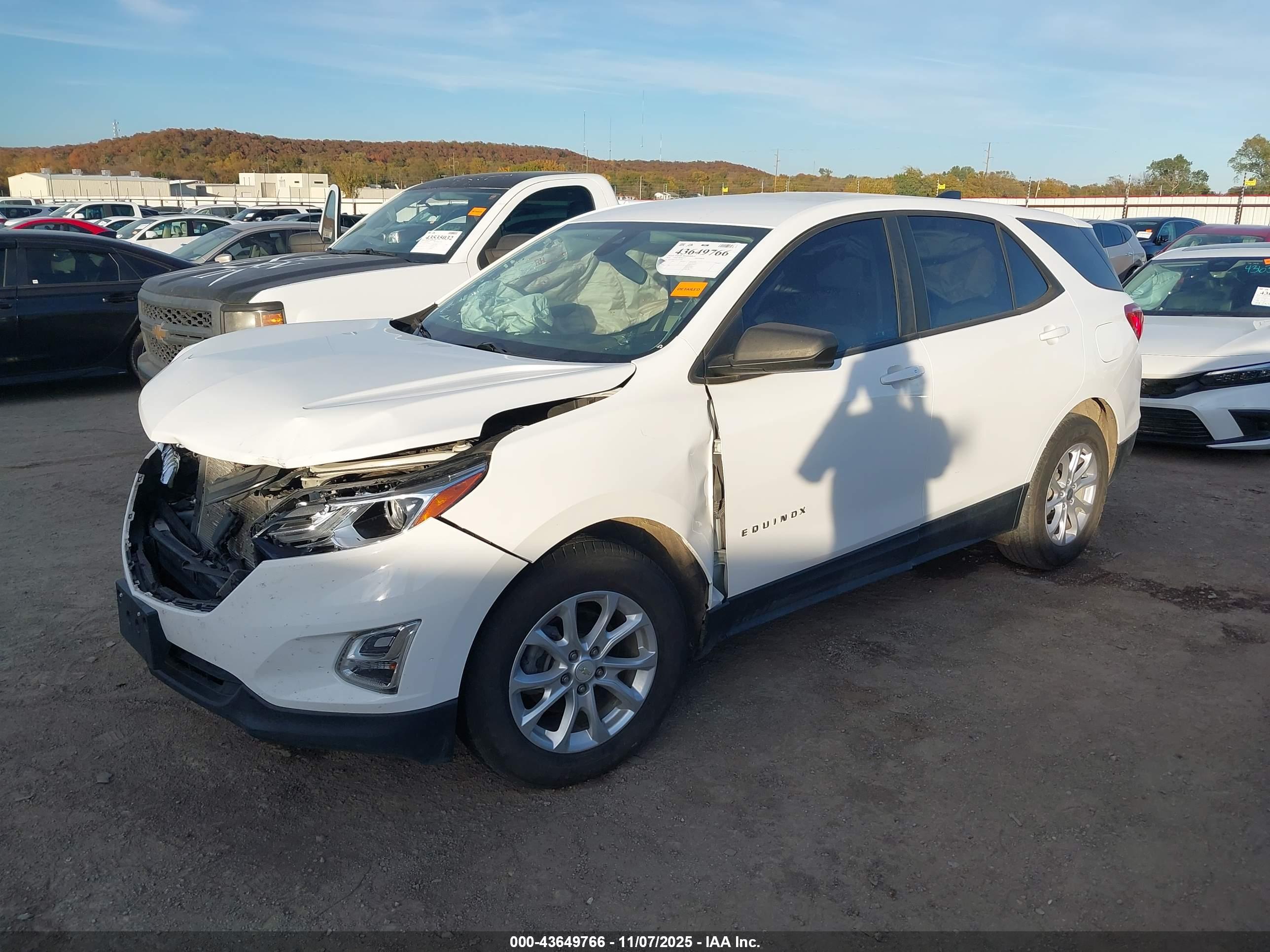 CHEVROLET EQUINOX image 2
