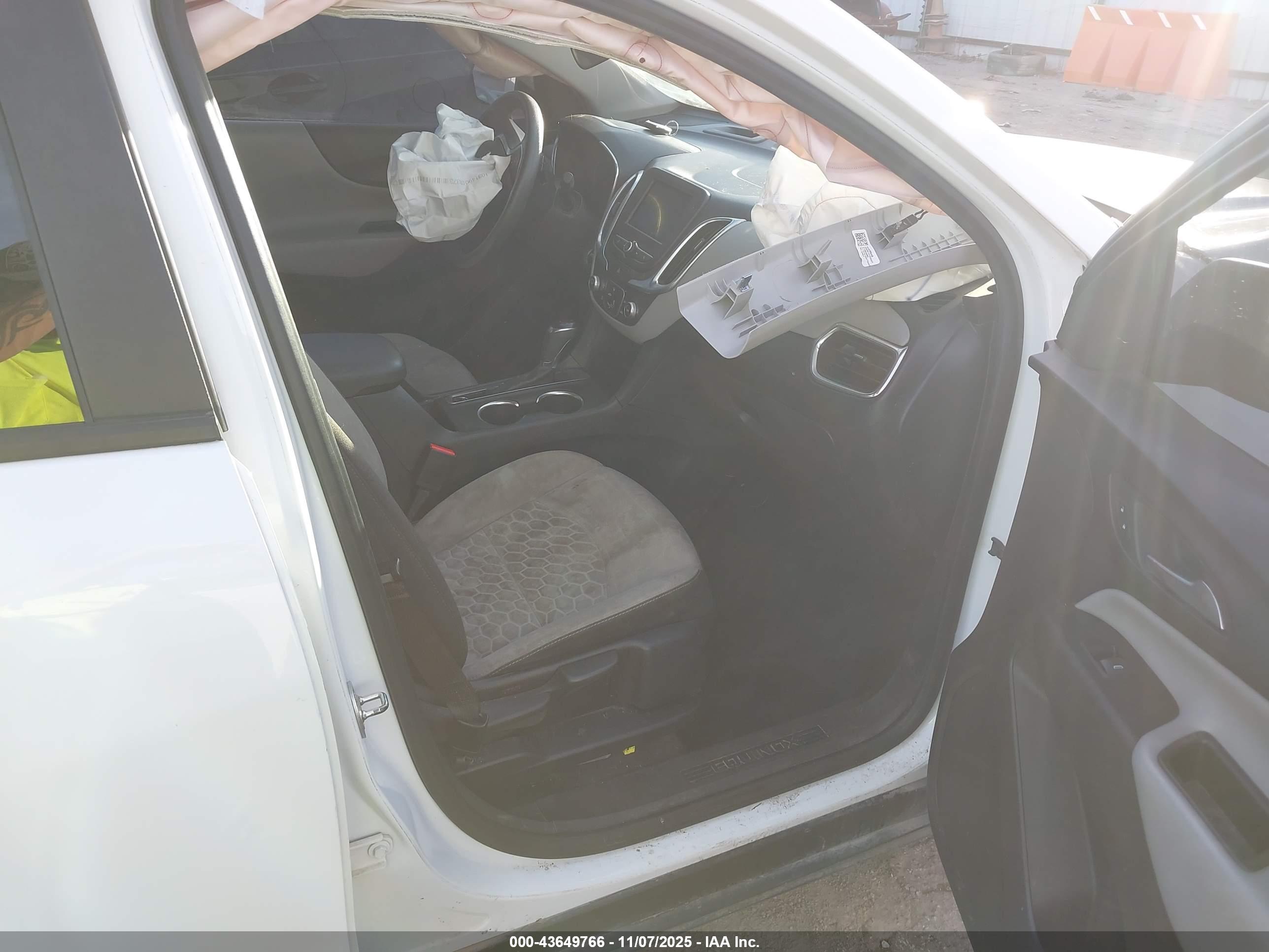 CHEVROLET EQUINOX image 5
