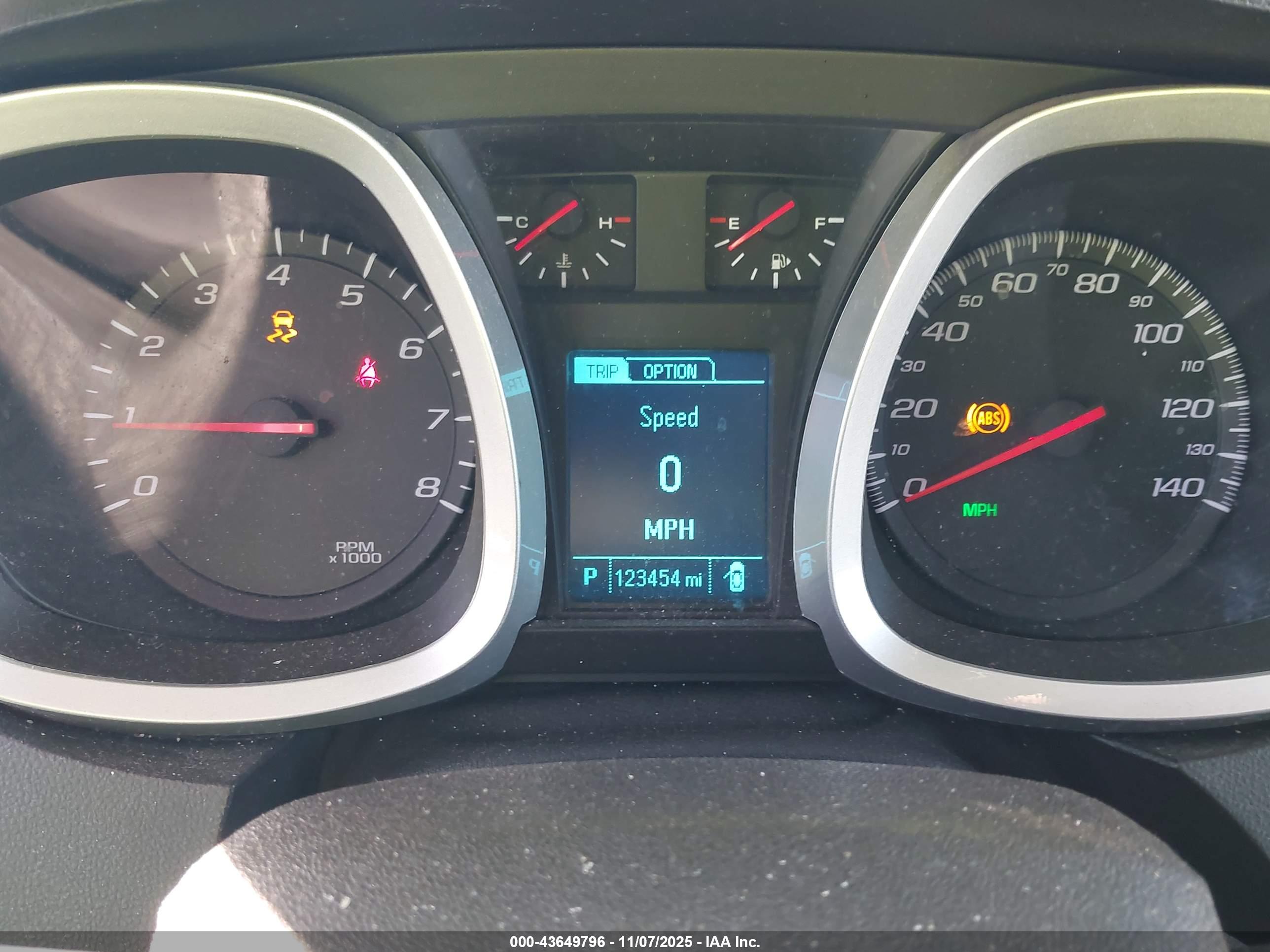CHEVROLET EQUINOX image 7