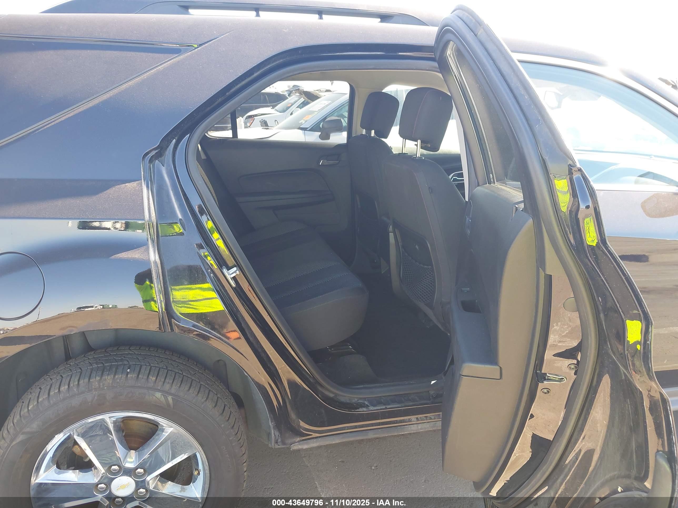 CHEVROLET EQUINOX image 8