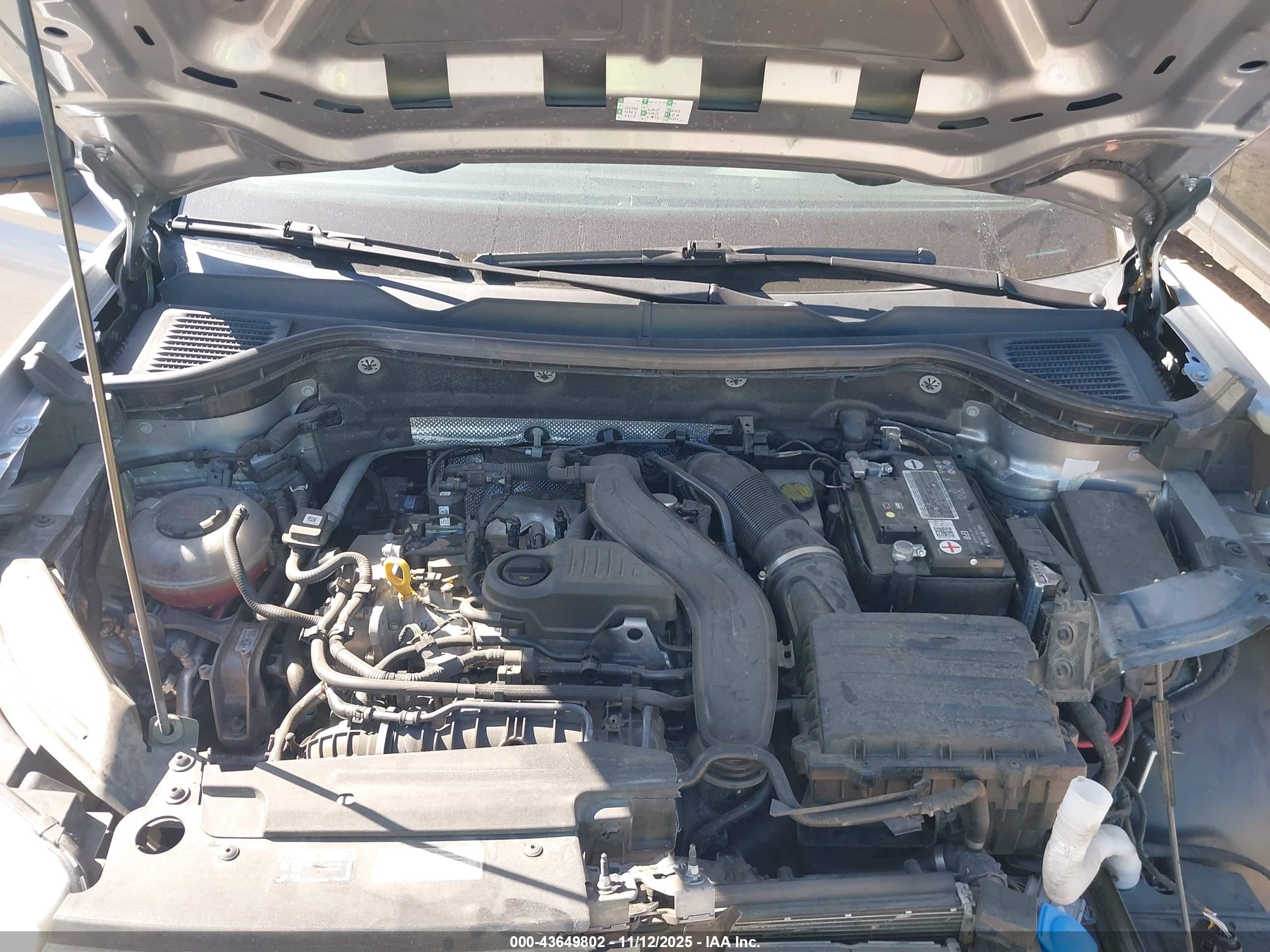 VOLKSWAGEN TAOS image 10