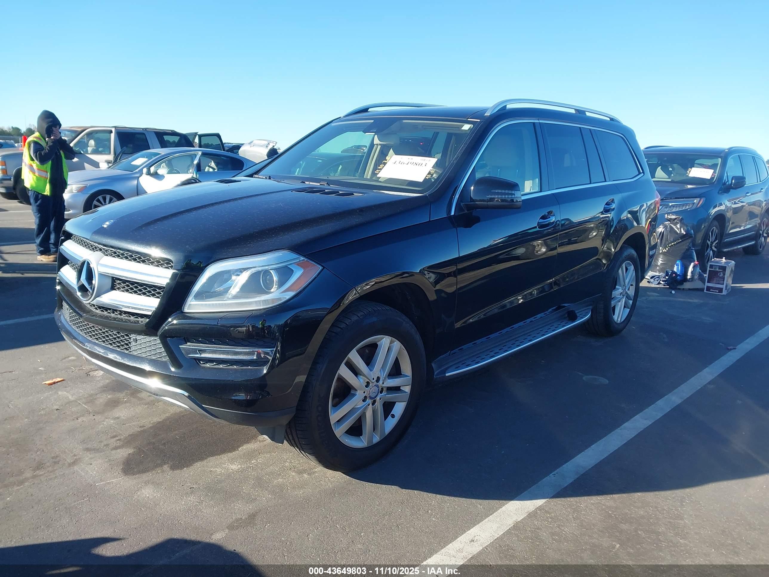 MERCEDES-BENZ GL image 2