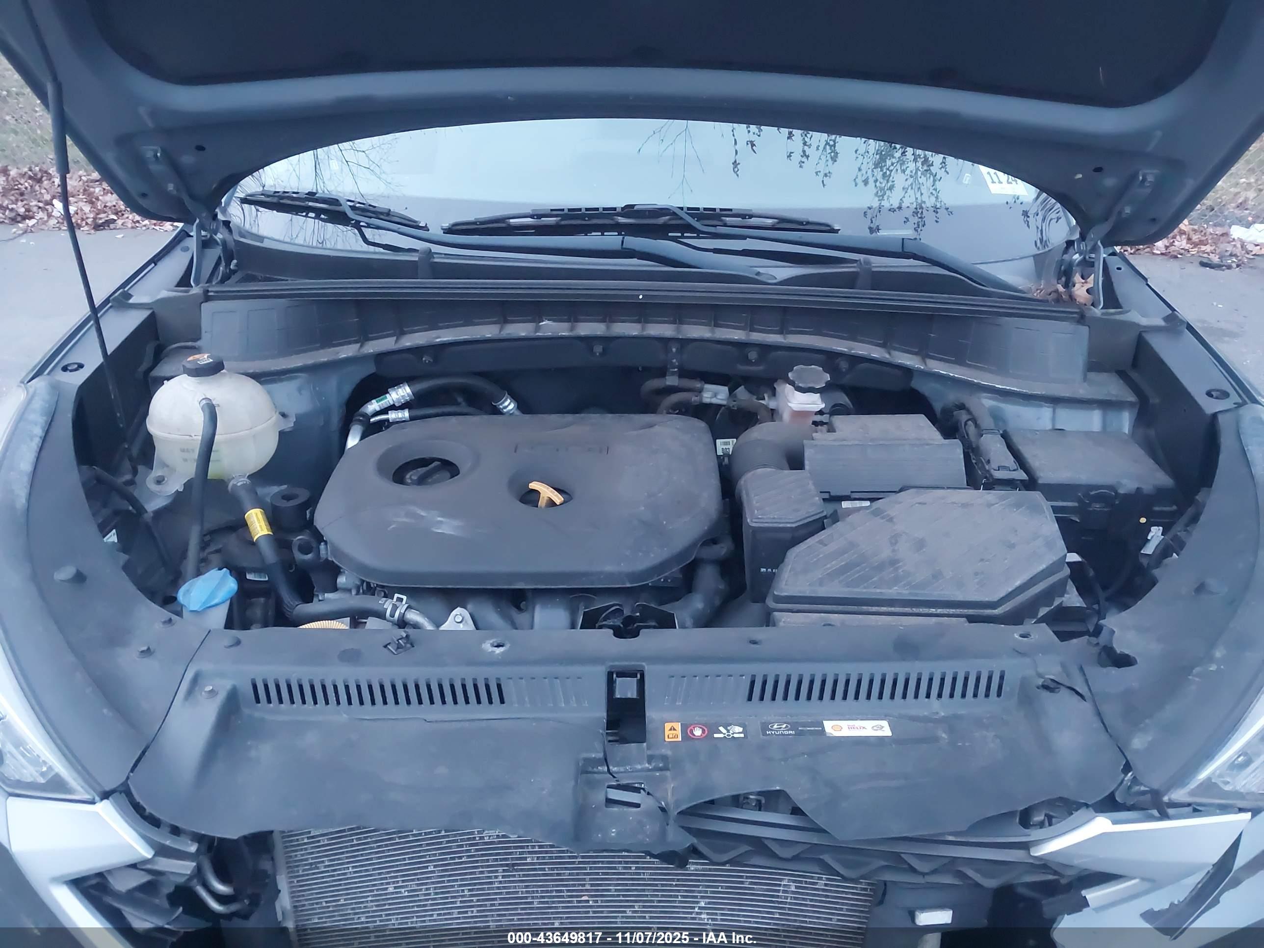 HYUNDAI TUCSON image 10