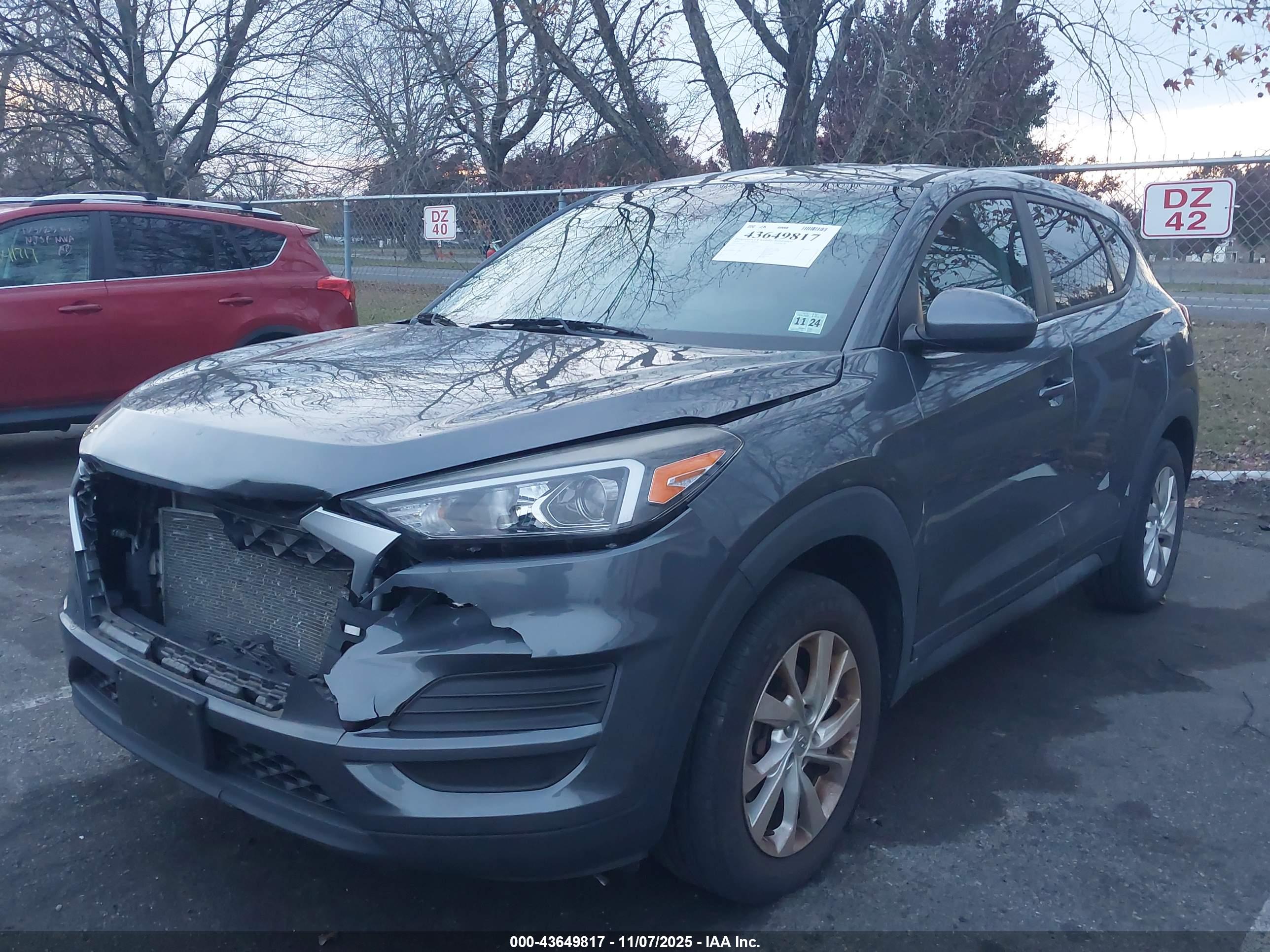 HYUNDAI TUCSON image 2