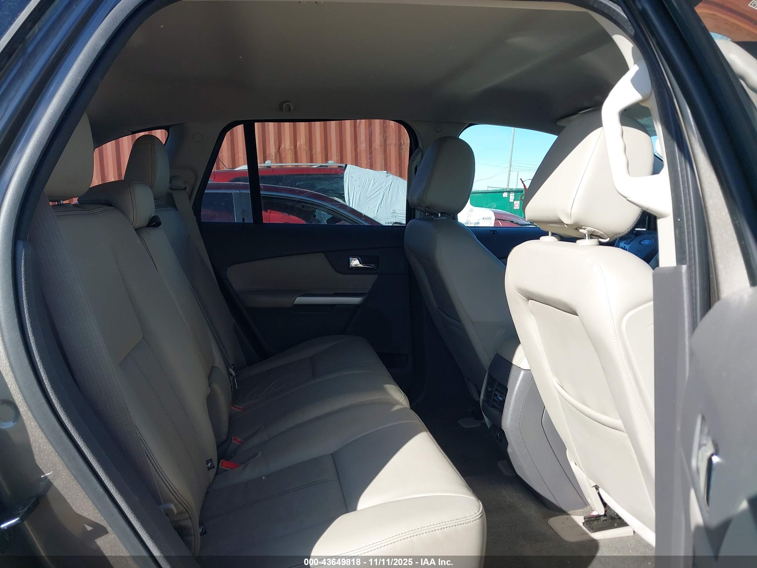 FORD EDGE image 8