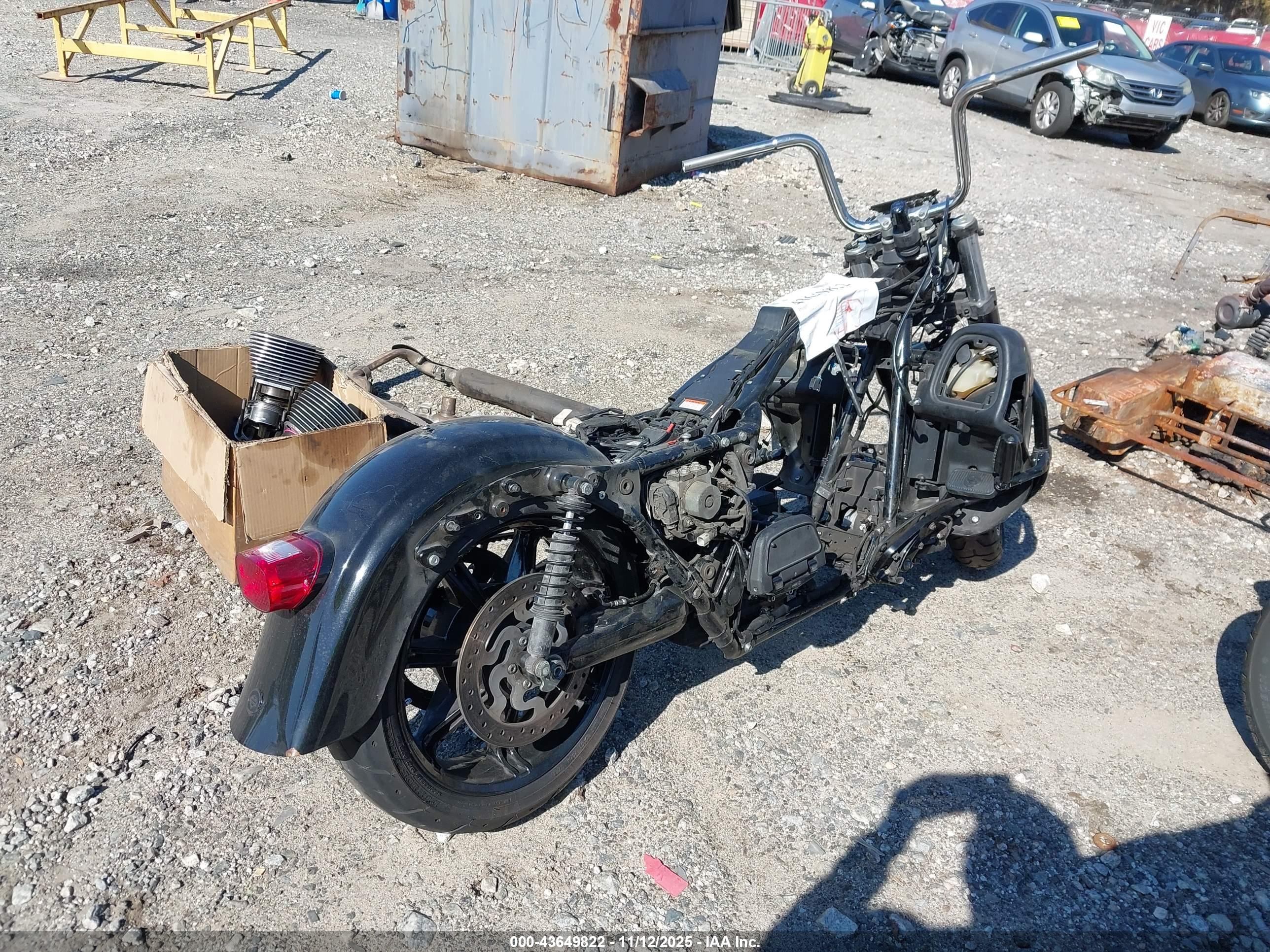 HARLEY-DAVIDSON FLTRK image 4