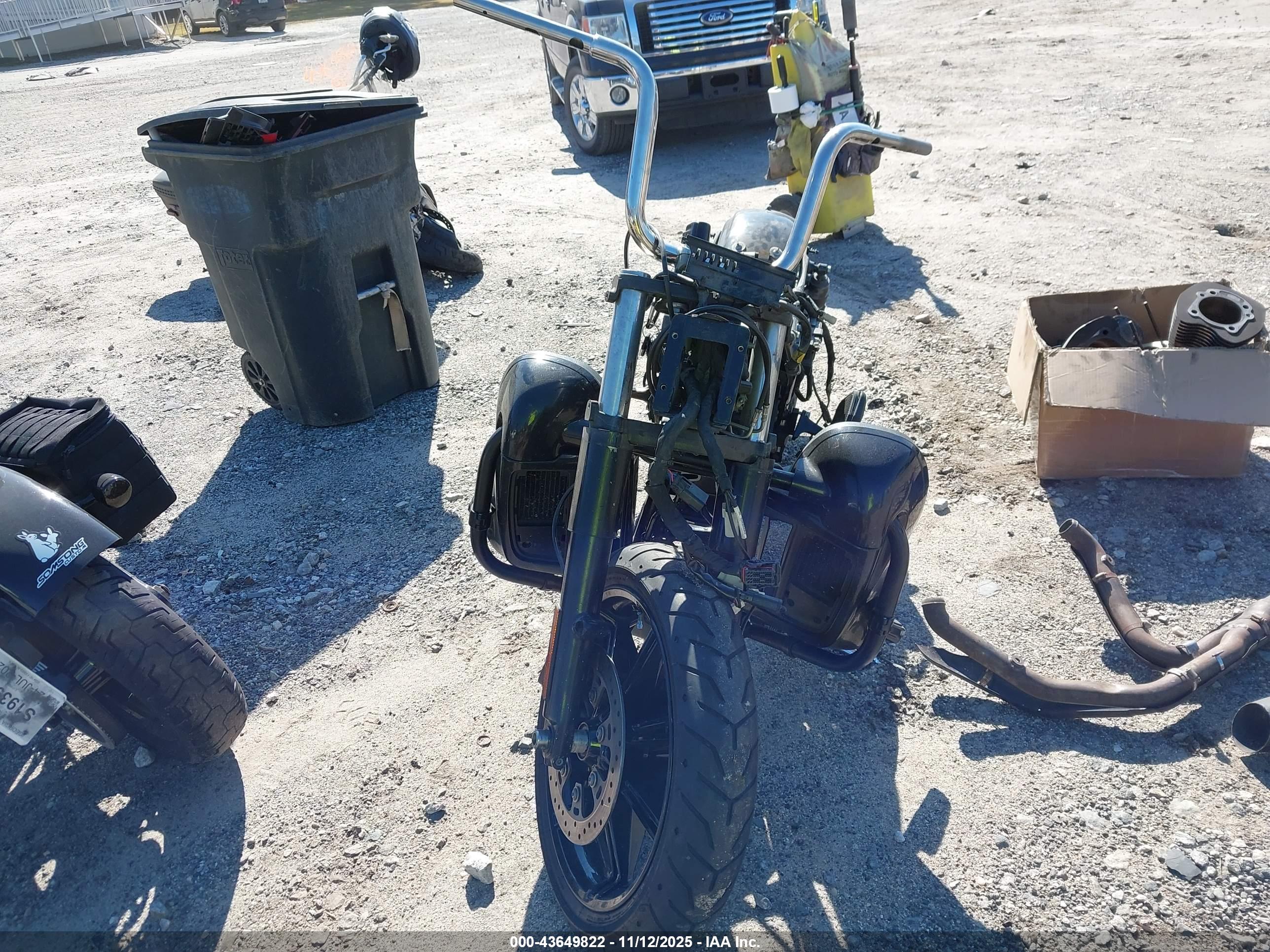 HARLEY-DAVIDSON FLTRK image 5